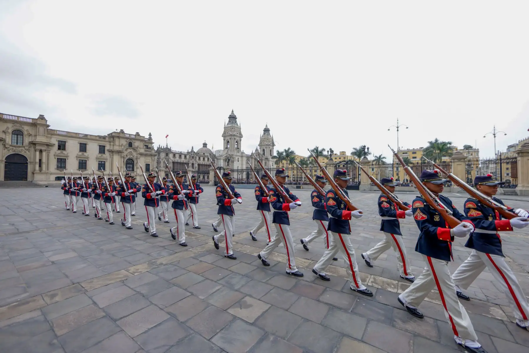 El cambio de guardia es una de las actividades que se realiza tradicionalmente en el espacio ejecutivo más importante de Lima Foto: ANDINA/Prensa Presidencia