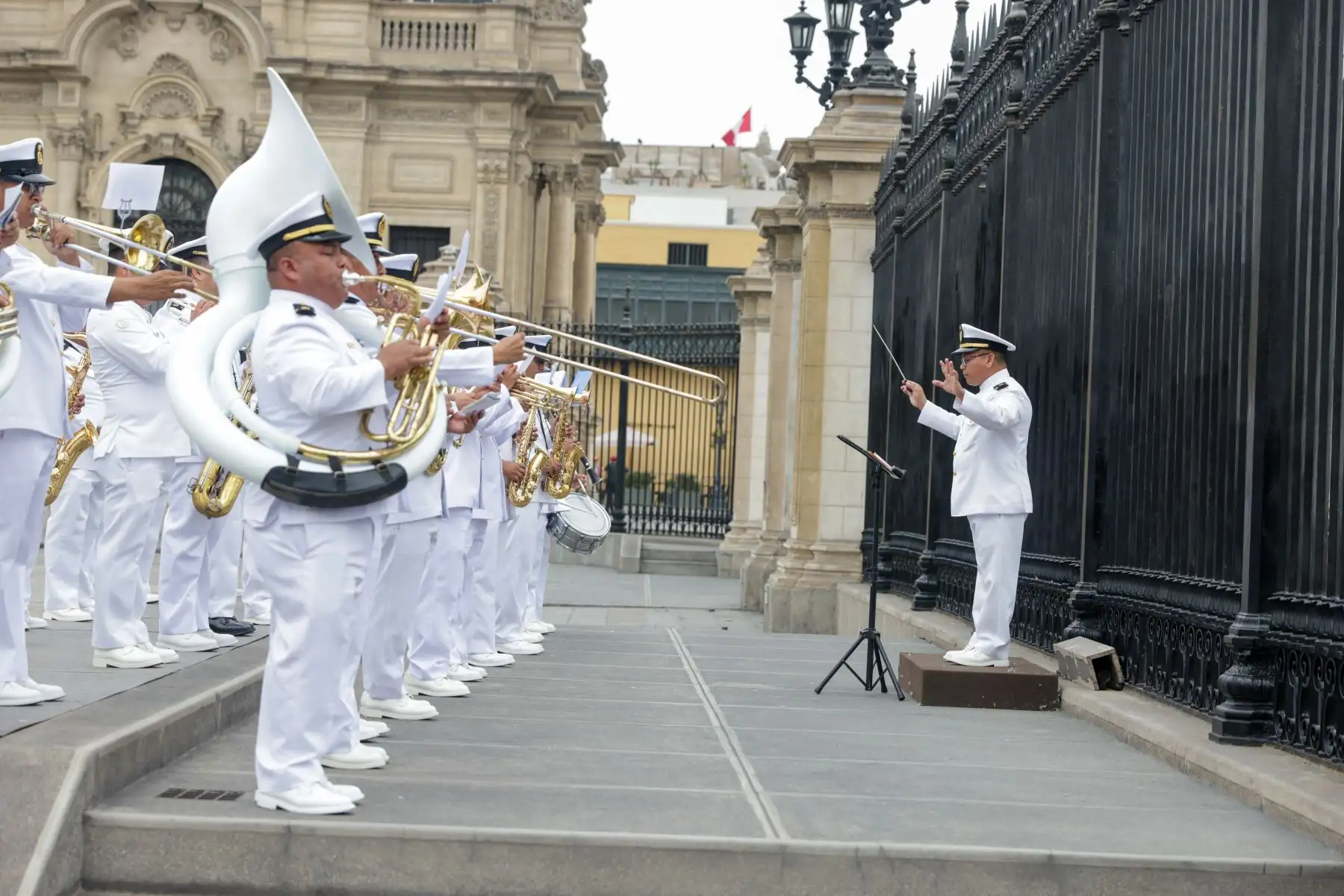 El cambio de guardia es una de las actividades que se realiza tradicionalmente en el espacio ejecutivo más importante de Lima Foto: ANDINA/Prensa Presidencia