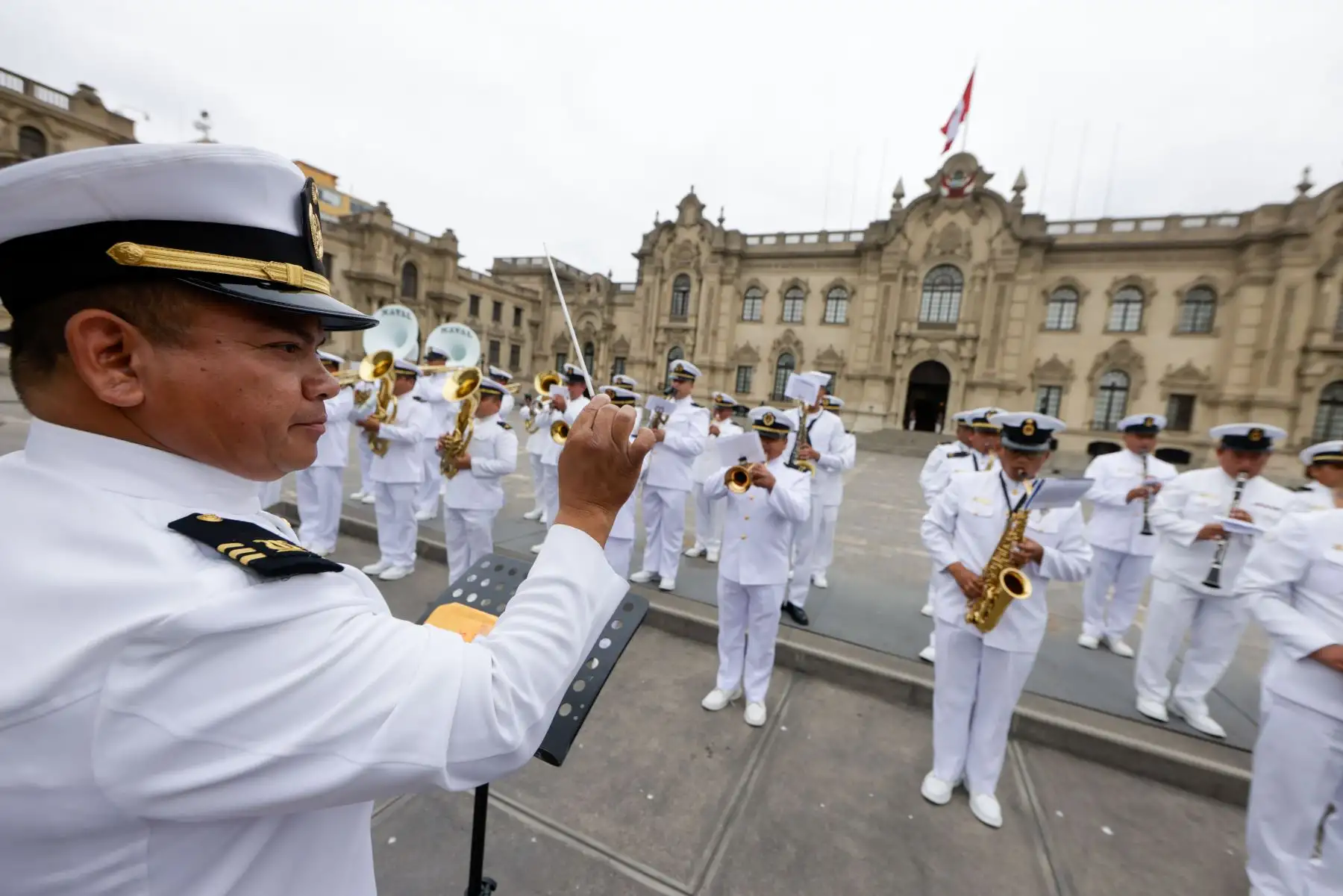 El cambio de guardia es una de las actividades que se realiza tradicionalmente en el espacio ejecutivo más importante de Lima Foto: ANDINA/Prensa Presidencia