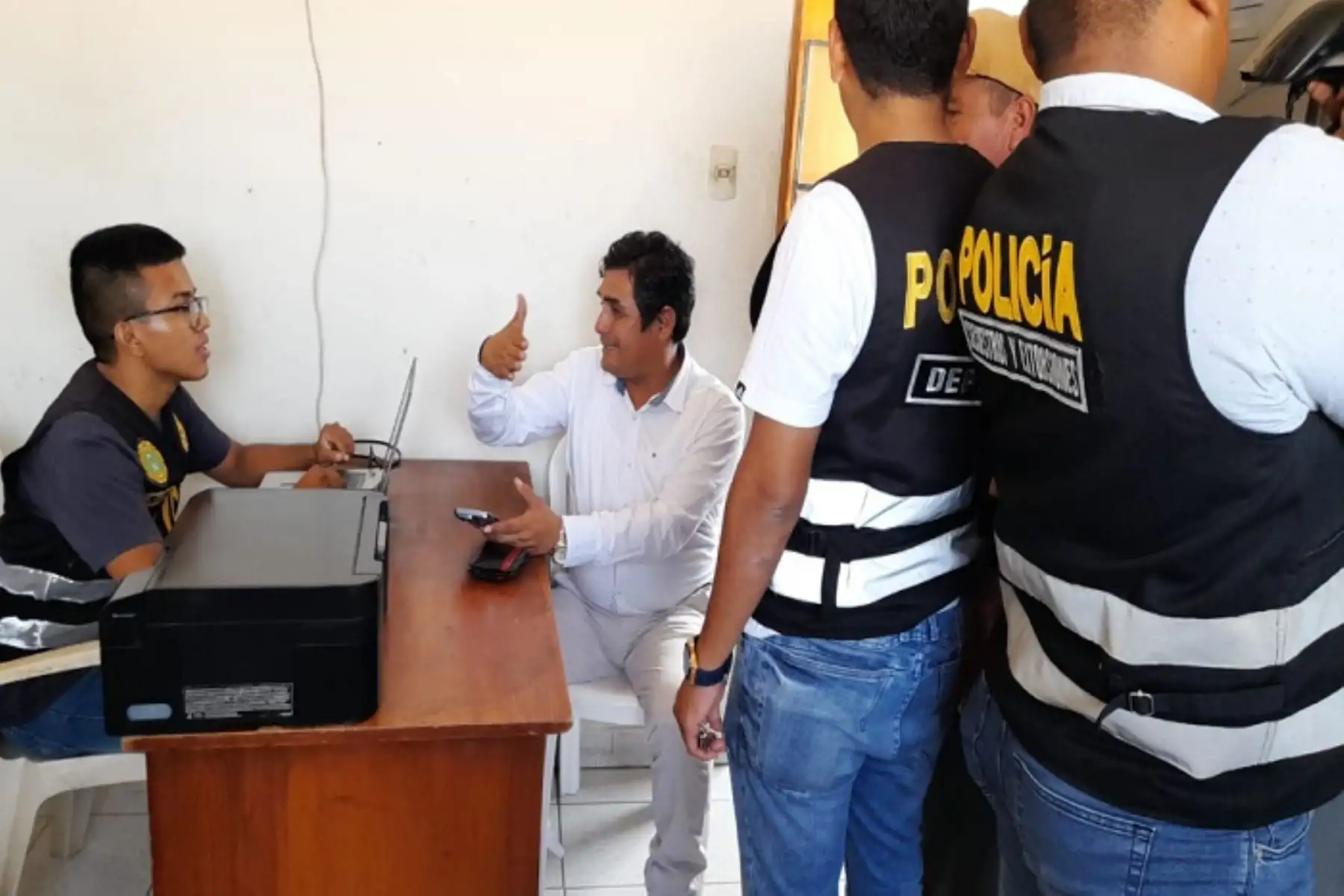 El jefe del Frente Policial, general PNP Manuel Gonzales Novoa, presentó al personal de Seguridad del Estado que ha puesto a disposición del alcalde César Chapoñán.