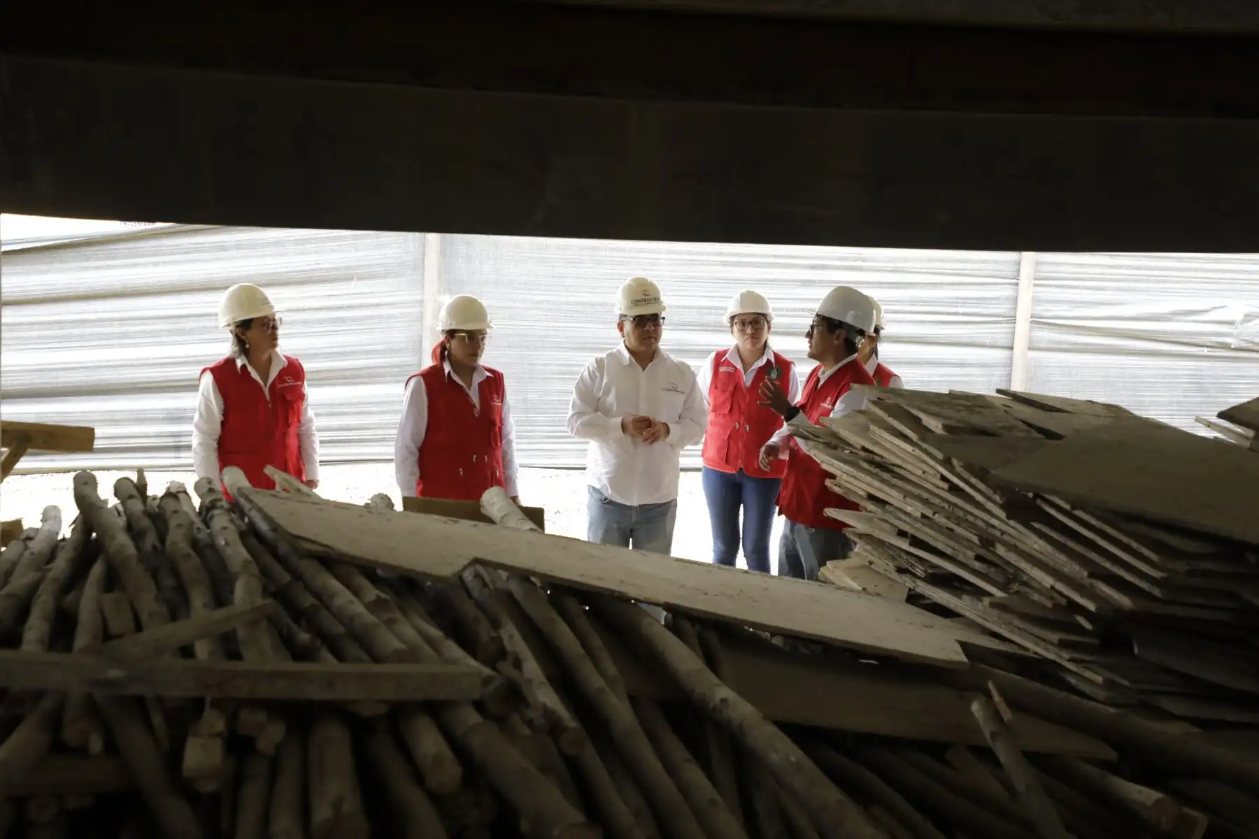Contralor  de la República, Nelson Shack , realiza visita de supervisión del mejoramiento del estadio municipal de la ciudad de Panao - Pachitea, Huánuco.
Foto: Contraloría