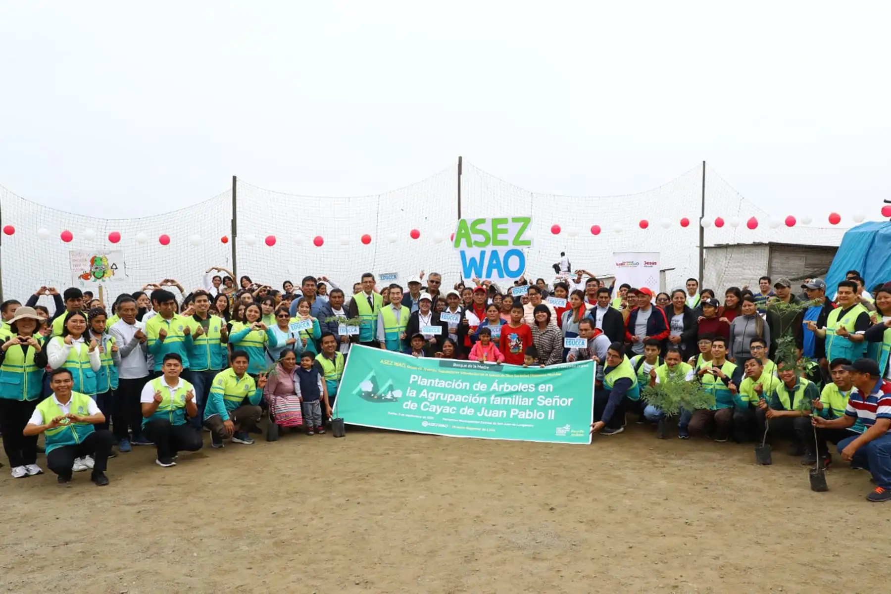 La segunda Gran Cruzada Verde Nacional, que impulsa el Ministerio del Ambiente , continúa su jornada de forestación y/o arborización en diferentes regiones del país, a fin de contribuir a la mejora de la calidad ambiental de las zonas urbanizadas y de promover la participación activa de la ciudadanía en estrecha coordinación con las autoridades.
Foto: Minam