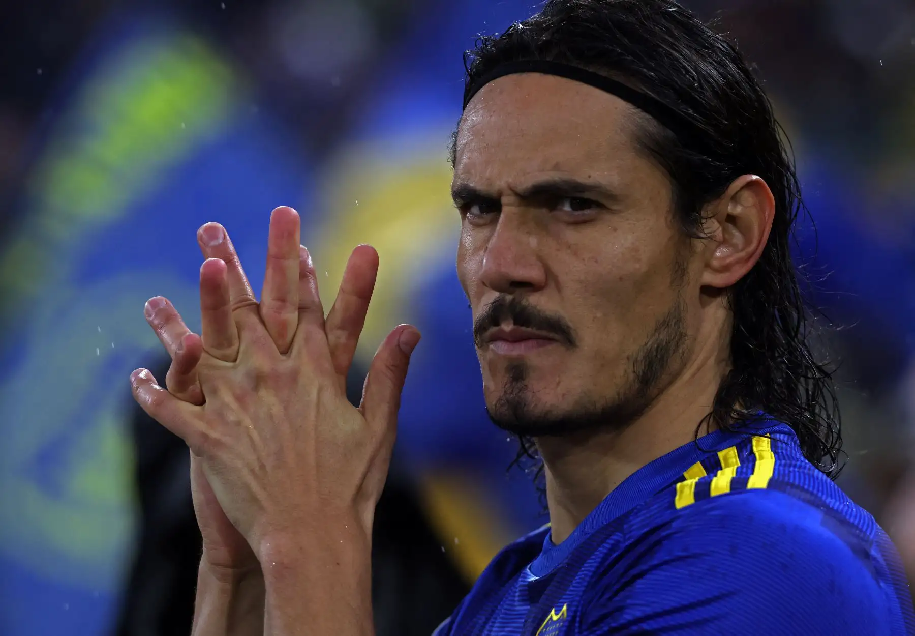 El mediocampista uruguayo de Boca Juniors, Edinson Cavani, hace un gesto antes del inicio del partido de fútbol de la Copa de la Liga Profesional entre Boca Juniors y Tigre en el estadio La Bombonera de Buenos Aires.
Foto: AFP