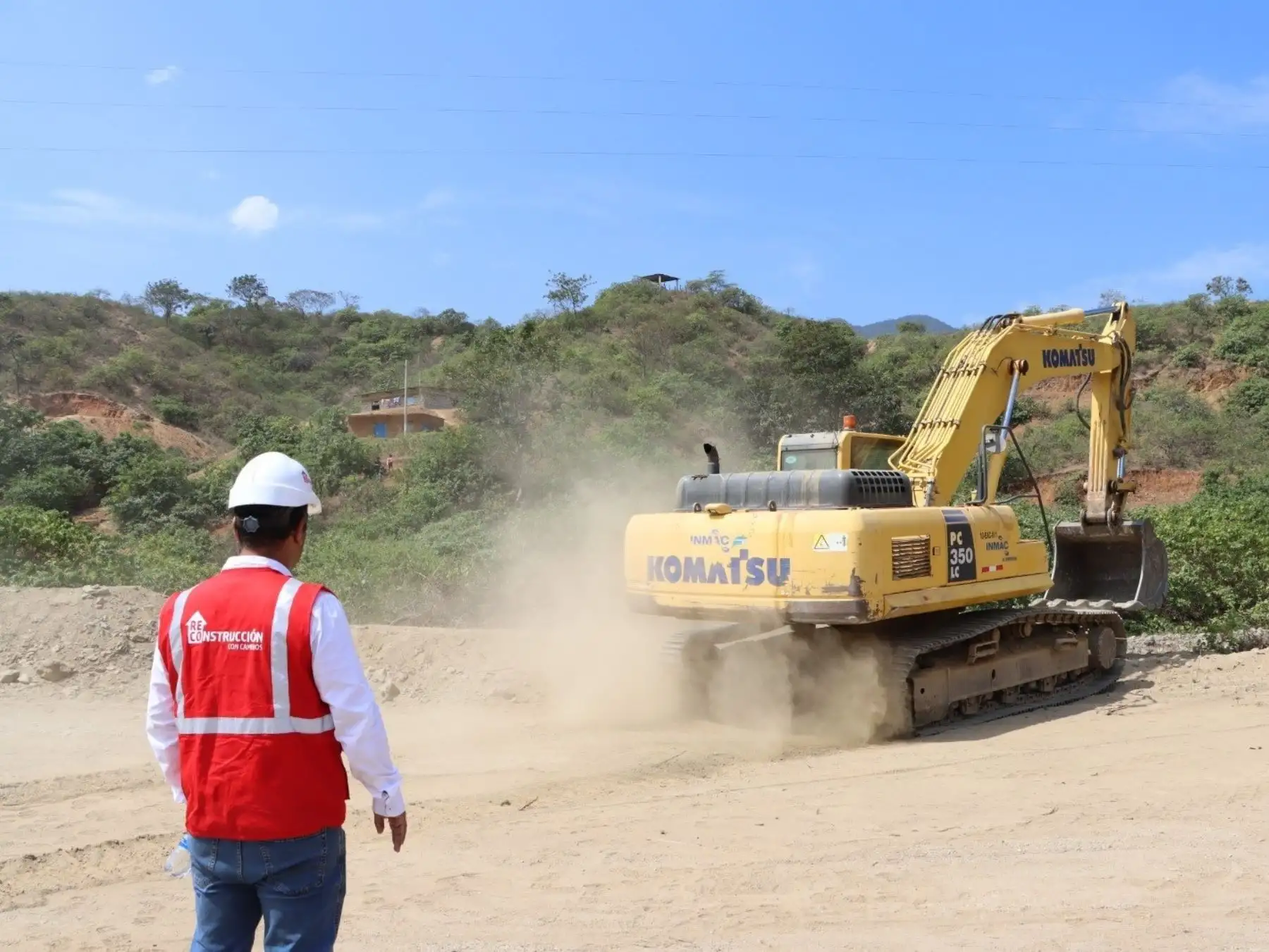 Al menos 27 centros poblados de Lambayeque y Piura se beneficiarán con la construcción de defensas ribereñas en el cauce del río Olmos. La obra es financiada por la Autoridad para la Reconstrucción con Cambios. ANDINA/Difusión