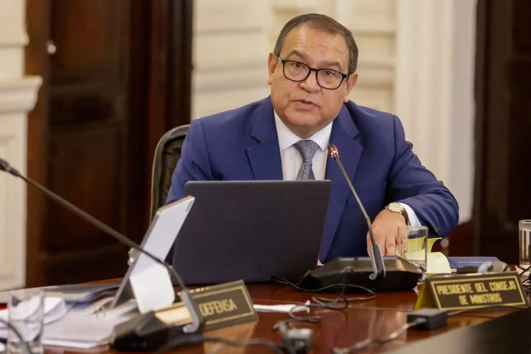 El presidente del Consejo de Ministros, Alberto Otárola y la presidenta Dina Boluarte preside la sesión del Consejo de Ministros, en Palacio de Gobierno.
Foto: ANDINA/Prensa Presidencia