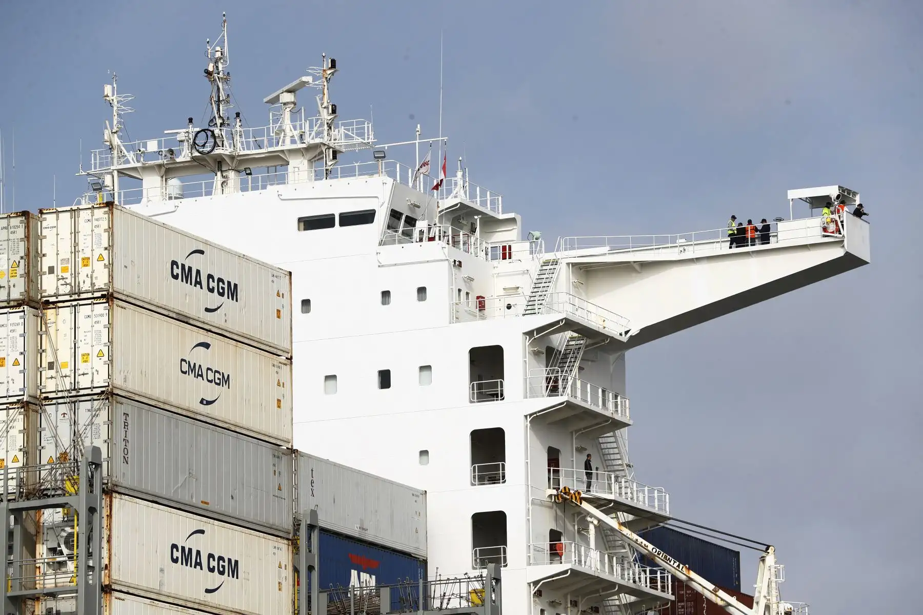 El buque CMA Alexander Von Humboldt tiene 400 metros de largo y más de 186 mil toneladas de capacidad de recepción de carga.
Foto: ANDINA/Daniel Bracamonte