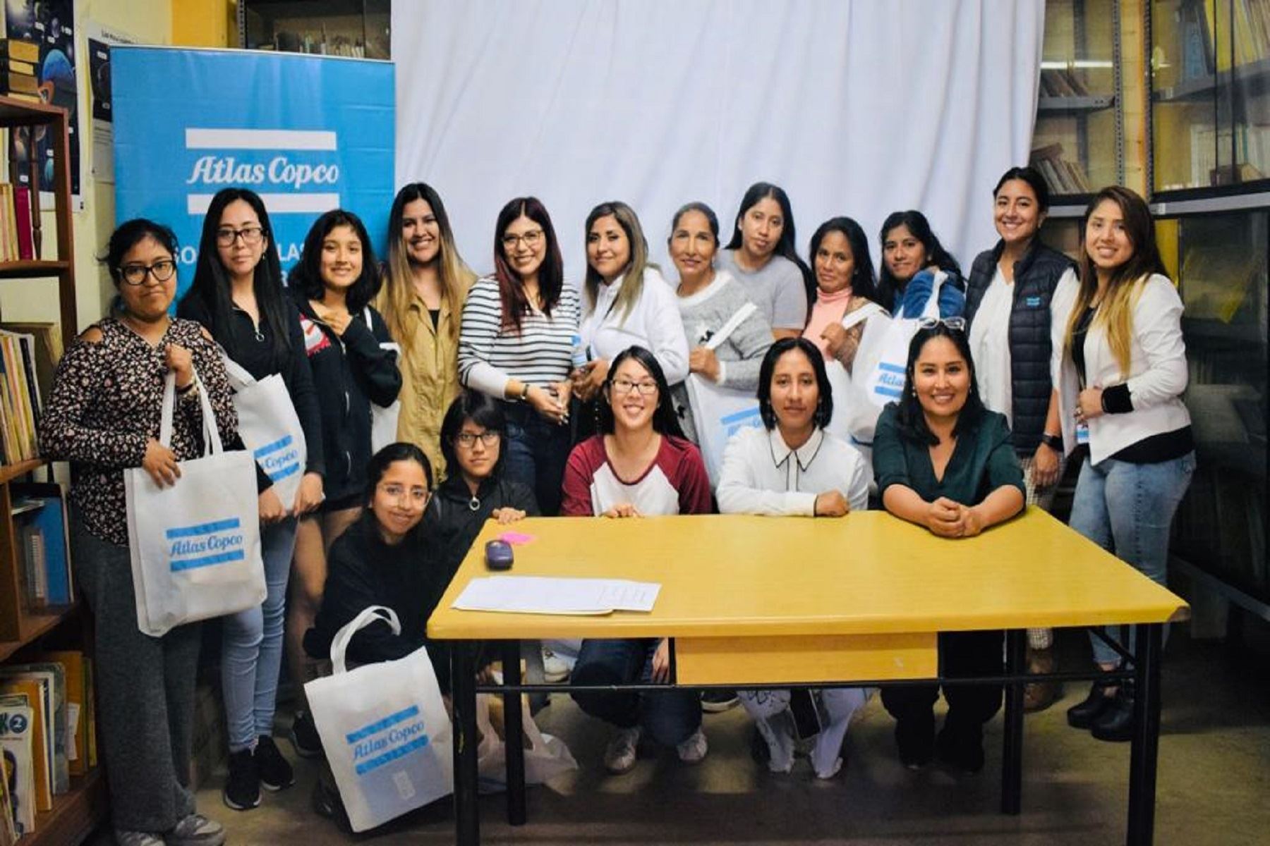 Capacitan a mujeres para concretar emprendimientos en distritos de Lima Foto: Difusión