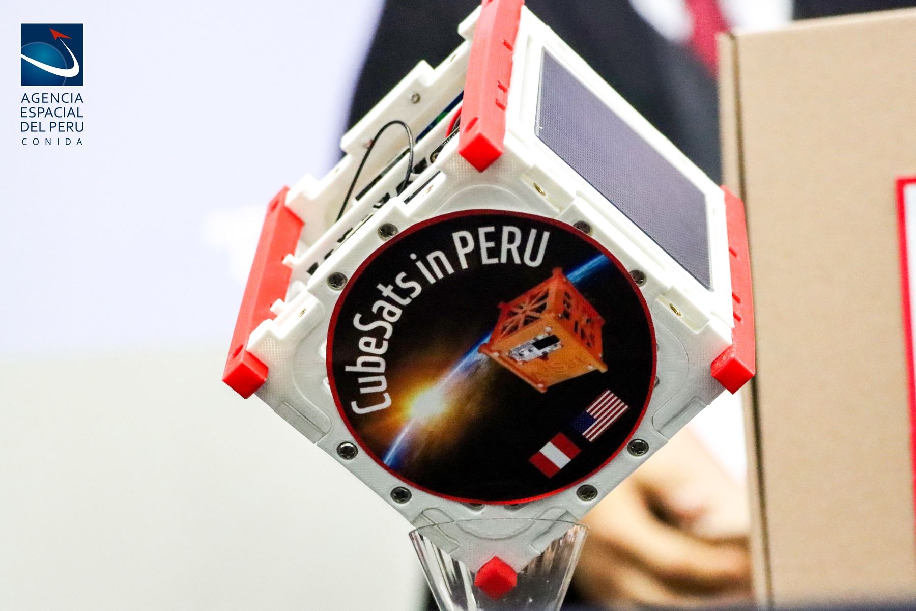 El proyecto CubeSats in Perú se desarrolla gracias a la participación y el esfuerzo de importantes organizaciones como la Agencia Espacial del Perú - CONIDA, One Voice 4 Change, ENGITRONIC y STEAM World.
