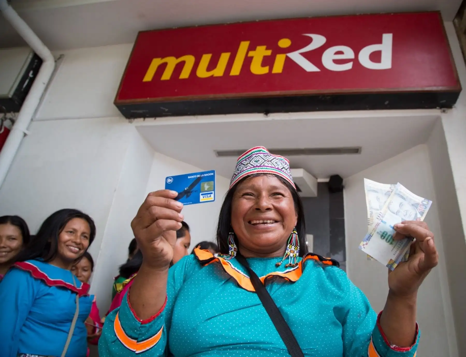 Cerca de 700,000 hogares, que viven en condición de pobreza y pobreza extrema, de diversas regiones se beneficiarán con el cuarto operativo de pago de la subvención económica que entrega el programa Juntos.  ANDINA/Difusión