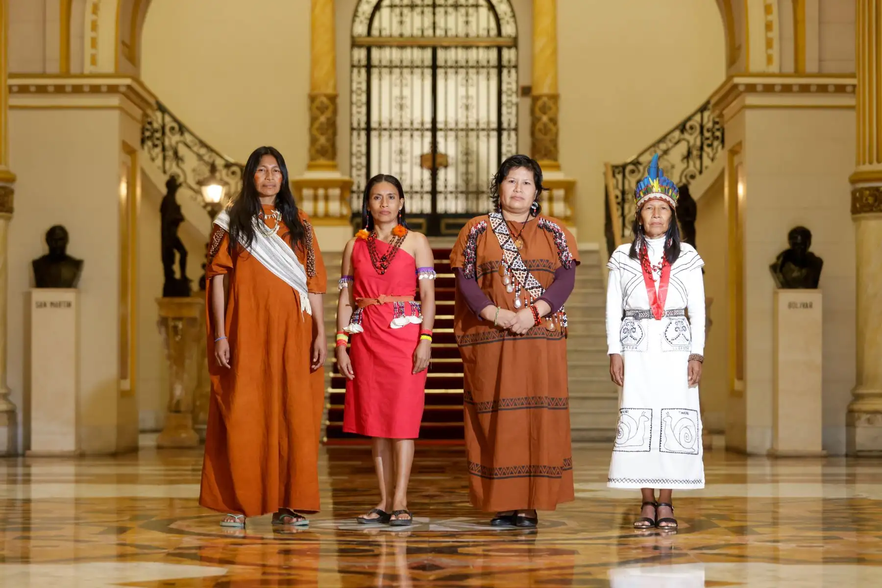 Presidenta de la república, Dina Ercilia Boluarte Zegarra, lideró la ceremonia por el Día Internacional de la Mujer Indígena.
Foto: ANDINA/Prensa Presidencia