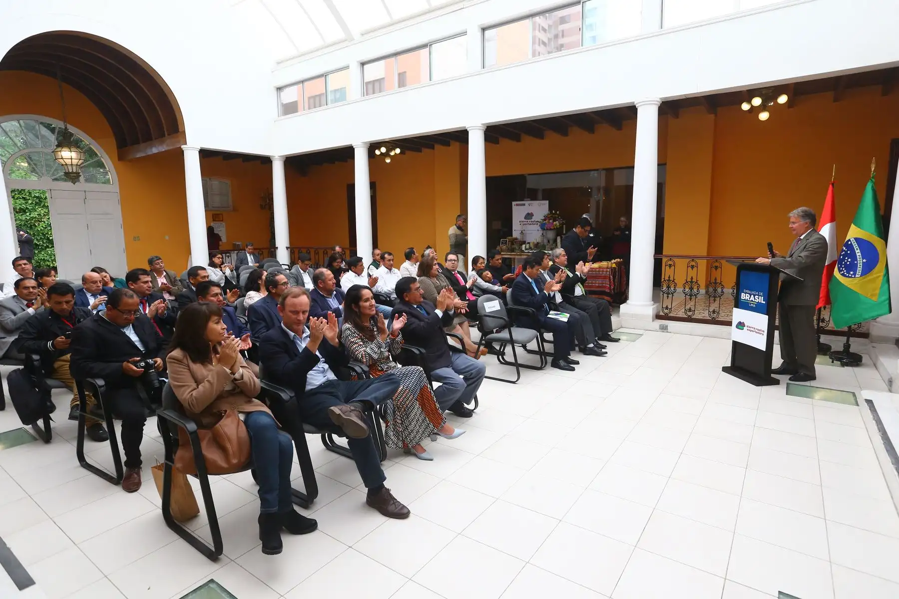 Ministerio de Desarrollo Agrario y Riego, a través de Sierra y Selva Exportadora,  reconoce la participación de los pequeños y medianos productores queseros artesanales de nuestro país que formaron parte del concurso internacional “Expo Queijo Brasil 2023” .
Foto: ANDINA/ Eddy Ramos