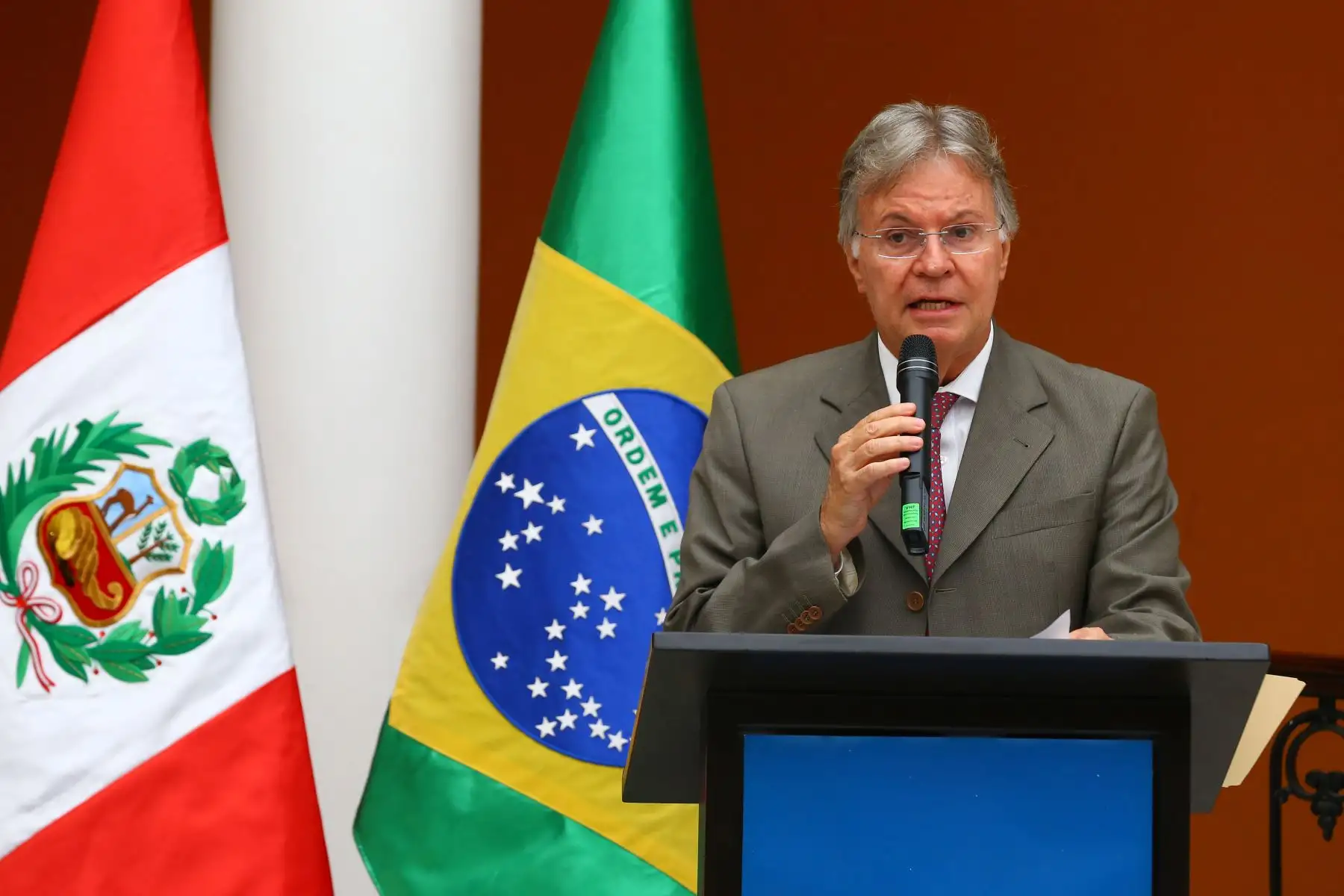 Embajador de Brasil en Perú, Clemente Baena Soares  participa en el  reconocimiento a los pequeños y medianos productores queseros artesanales de nuestro país que formaron parte del concurso internacional “Expo Queijo Brasil 2023” .
Foto: ANDINA/ Eddy Ramos
