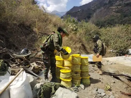 Equipos, materiales e insumos valorizados en más de S/ 10 millones, usados por la minería ilegal en la provincia de Pataz, región La Libertad, fueron destruidos por la Policía Nacional, que ejecuta un operativo contra dicho flagelo. Foto: ANDINA/difusión.
