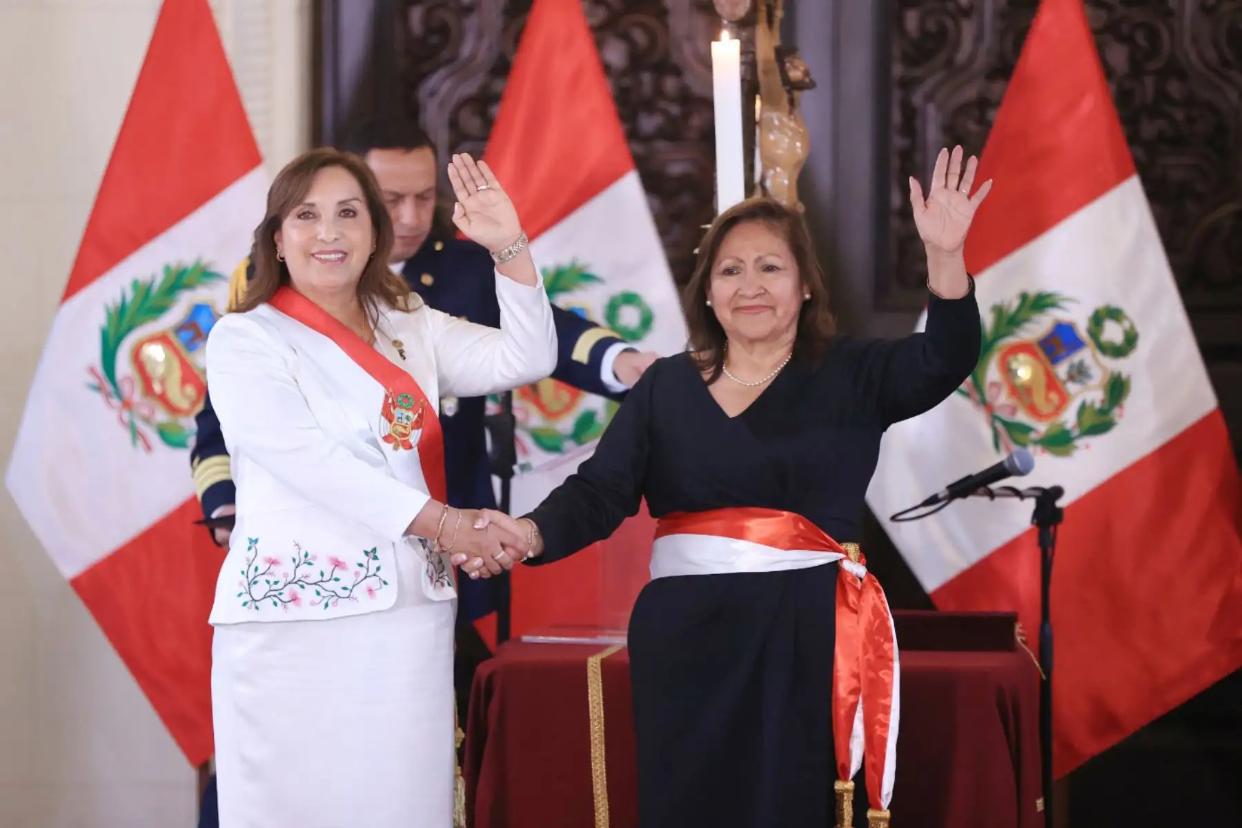 La presidenta de la República, Dina Boluarte, tomó juramento a Ana María Choquehuanca de Villanueva como ministra de Estado en el despacho de Producción en una ceremonia en la Sala Eléspuru de Palacio de Gobierno. Foto: ANDINA/ Prensa Presidencia