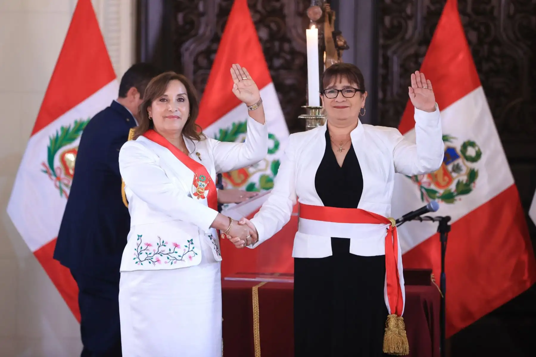 La presidenta de la República, Dina Boluarte, tomó juramento a Miriam Ponce Vértiz como nueva ministra de Educación, en ceremonia realizada esta tarde en Palacio de Gobierno. Foto: ANDINAS/ Prensa Presidencia