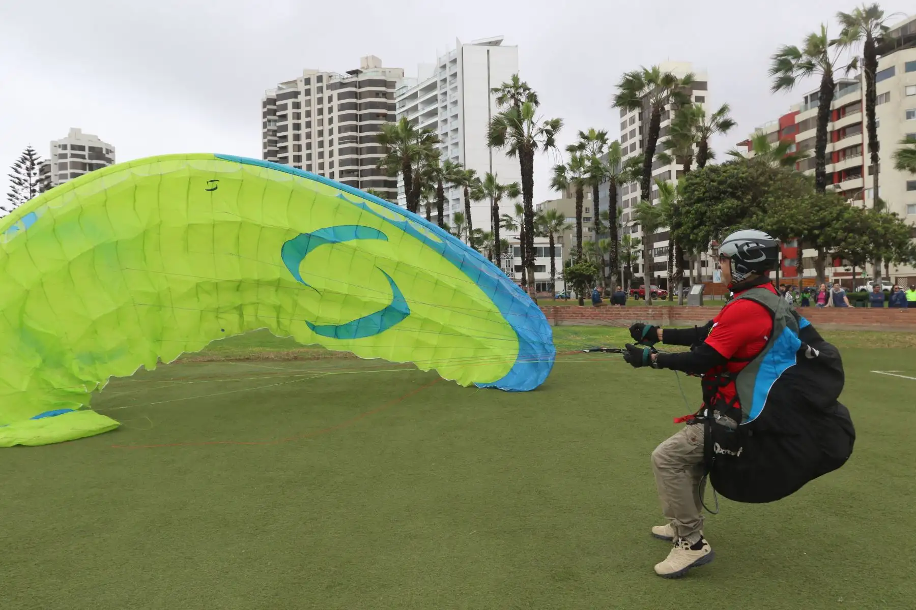 La Municipalidad de Miraflores anuncia reinicio de actividades de Parapente deportivo monoplaza en el distrito.Foto:ANDINA/Hector Vinces.