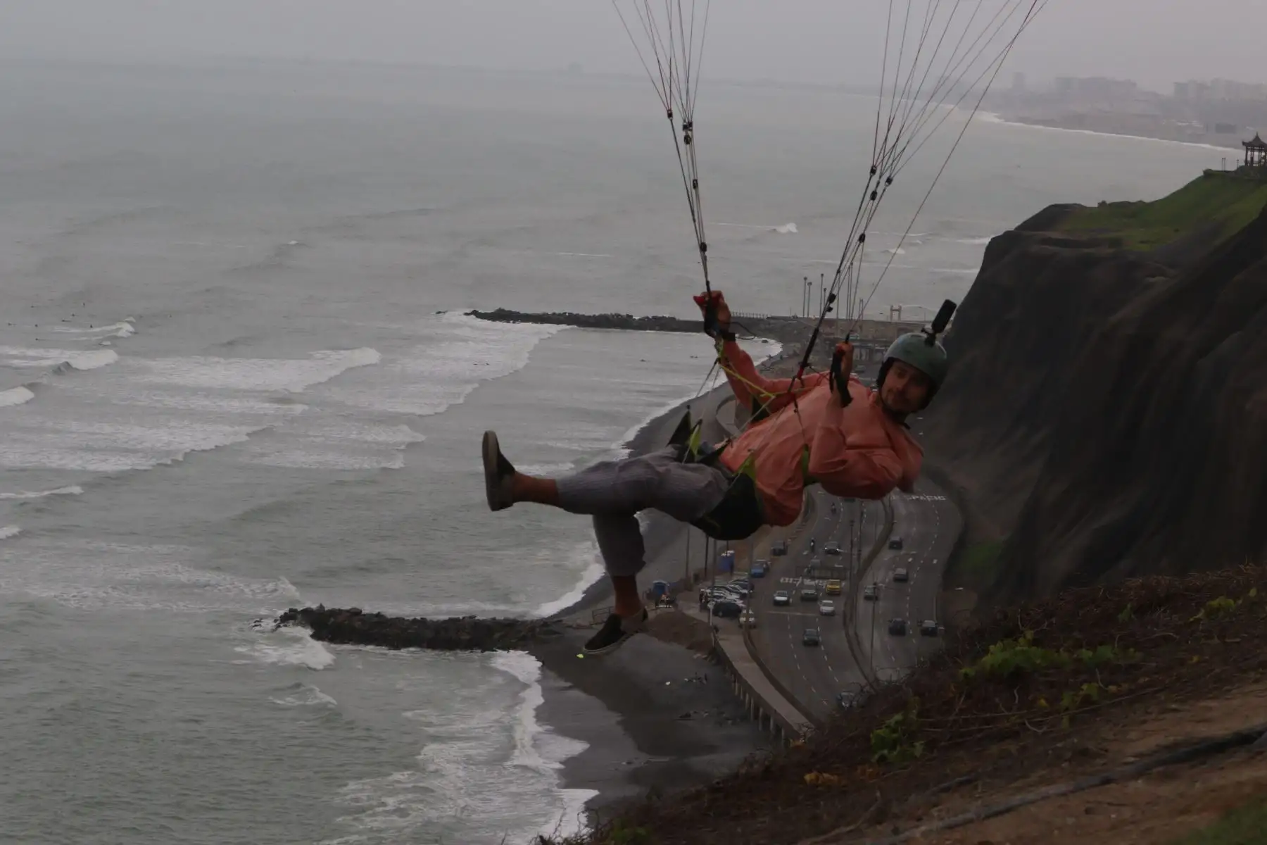La Municipalidad de Miraflores anuncia reinicio de actividades de Parapente deportivo monoplaza en el distrito.Foto:ANDINA/Hector Vinces.