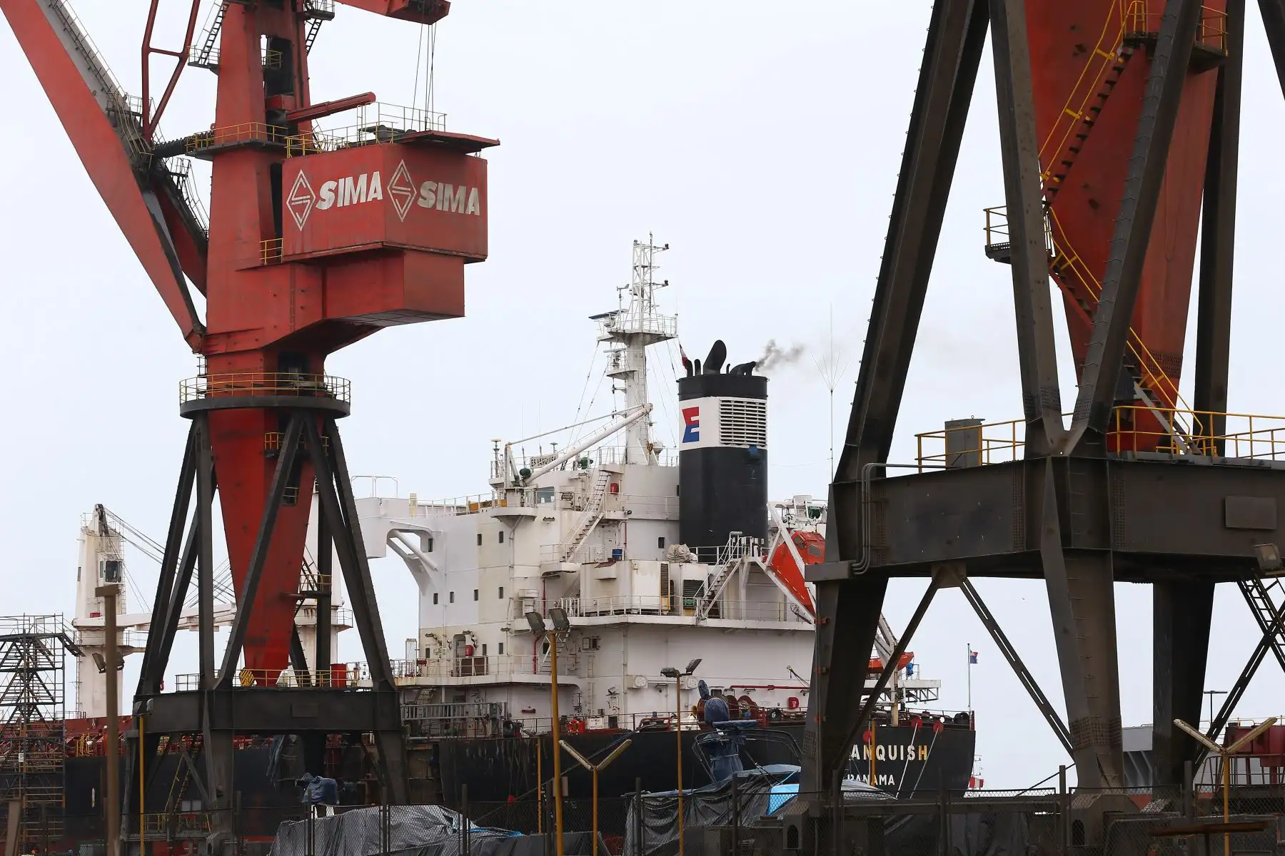 Visita  a las instalaciones del Servicios Industriales de la Marina (SIMA), que muestra el trabajo diario y su visión para potenciar y desarrollar  la Industria Naval en el país.
Foto: ANDINA/Eddy Ramos