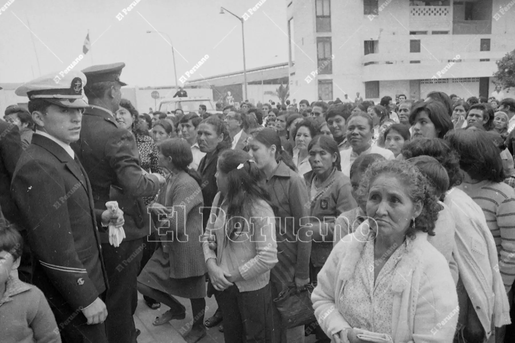 Lima - 18 mayo de 1980 / Masiva fue la participación de las mujeres para elegir para elegir al nuevo presidente de la República y a los representantes para el Congreso. Foto: Archivo Histórico de El Peruano / Rómulo Lúján
