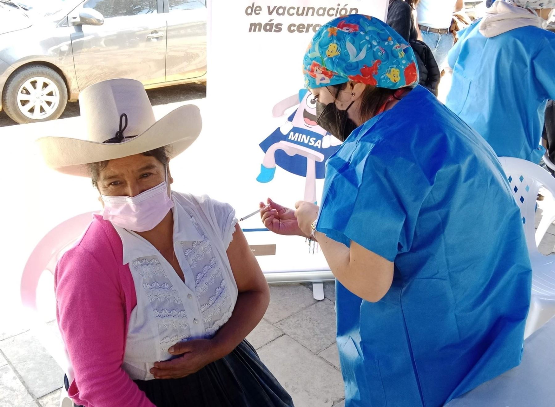 Ante la presencia de Eris o EG5, la nueva variante del covid-19, un mayor número de pobladores de Cajamarca acude a los centros de vacunación de esta región. ANDINA/Difusión