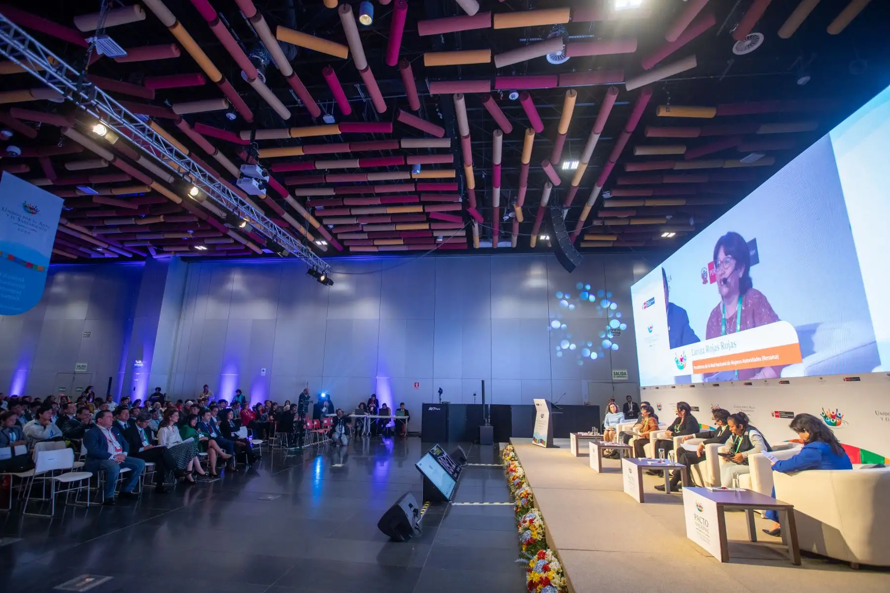 La ministra de Vivienda, Construcción y Saneamiento, Hania Pérez de Cuéllar, acompaño a la presidenta de la República en la clausura del foro "unidos por el agua y el saneamiento".
Foto: ANDINA/Prensa Presidencia