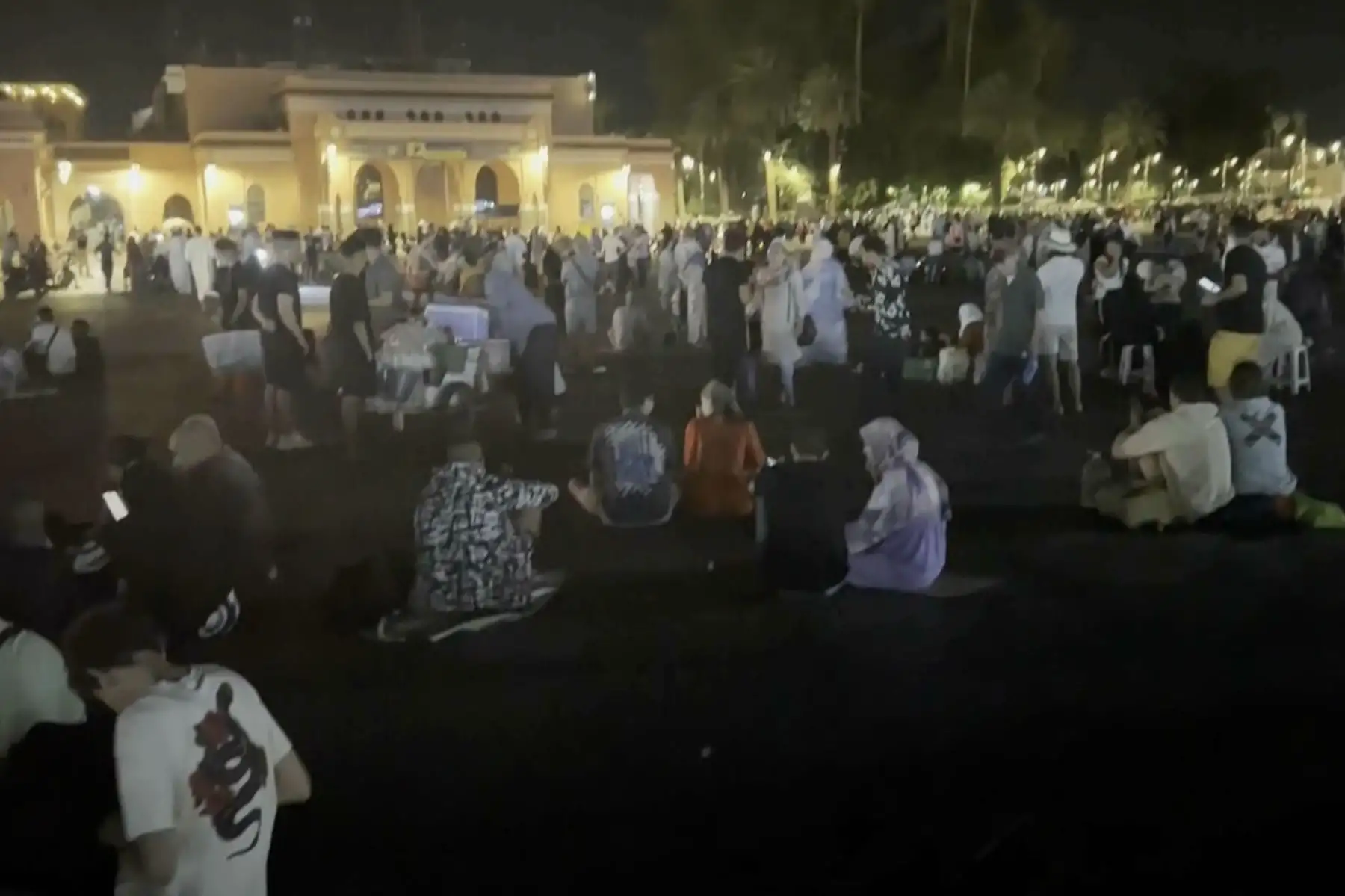 Al menos 296 personas murieron y otras 153 resultaron heridas en diferentes localidades marroquíes a causa del terremoto de magnitud 7 ocurrido en la noche del viernes con epicentro a 60 kilómetros al suroeste de la ciudad de Marrakech.
Foto: EFE