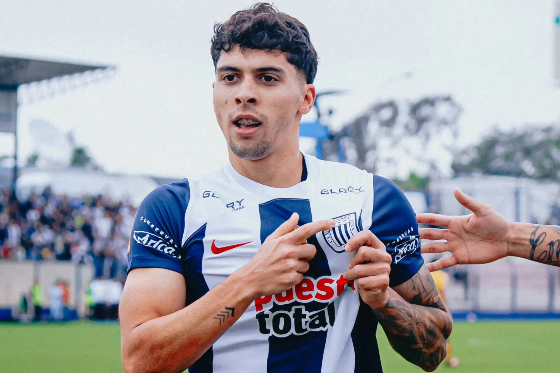 Alianza Lima se enfrenta al Deportiva Cantolao, en el Estadio Iván Elias Moreno de Villa El Salvador. Foto: Twitter de Alianza Lima