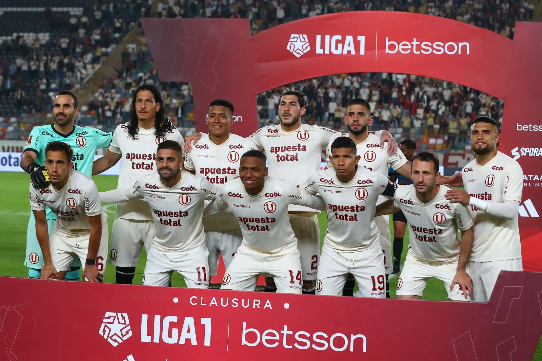 Equipo de Universitario de Deportes se enfrenta al Deportivo Municipal por la fecha 12 del Torneo Clausura en el estadio Monumental de Ate. 

Foto: Andina/ Eddy Ramos