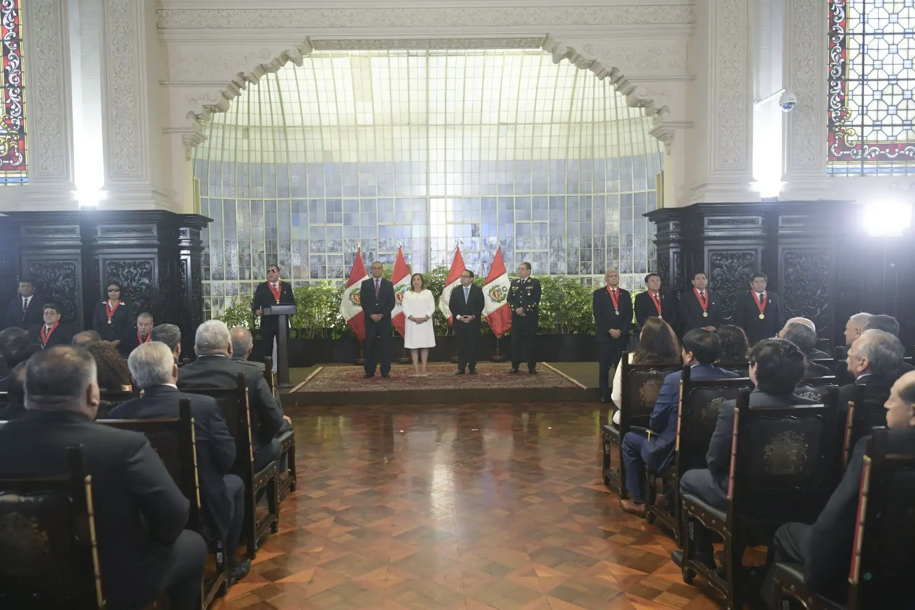Presidenta Dina Ercilia Boluarte Zegarra participa de la ceremonia por el Día de los Defensores de la Democracia.
Foto: ANDINA/Prensa Presidencia