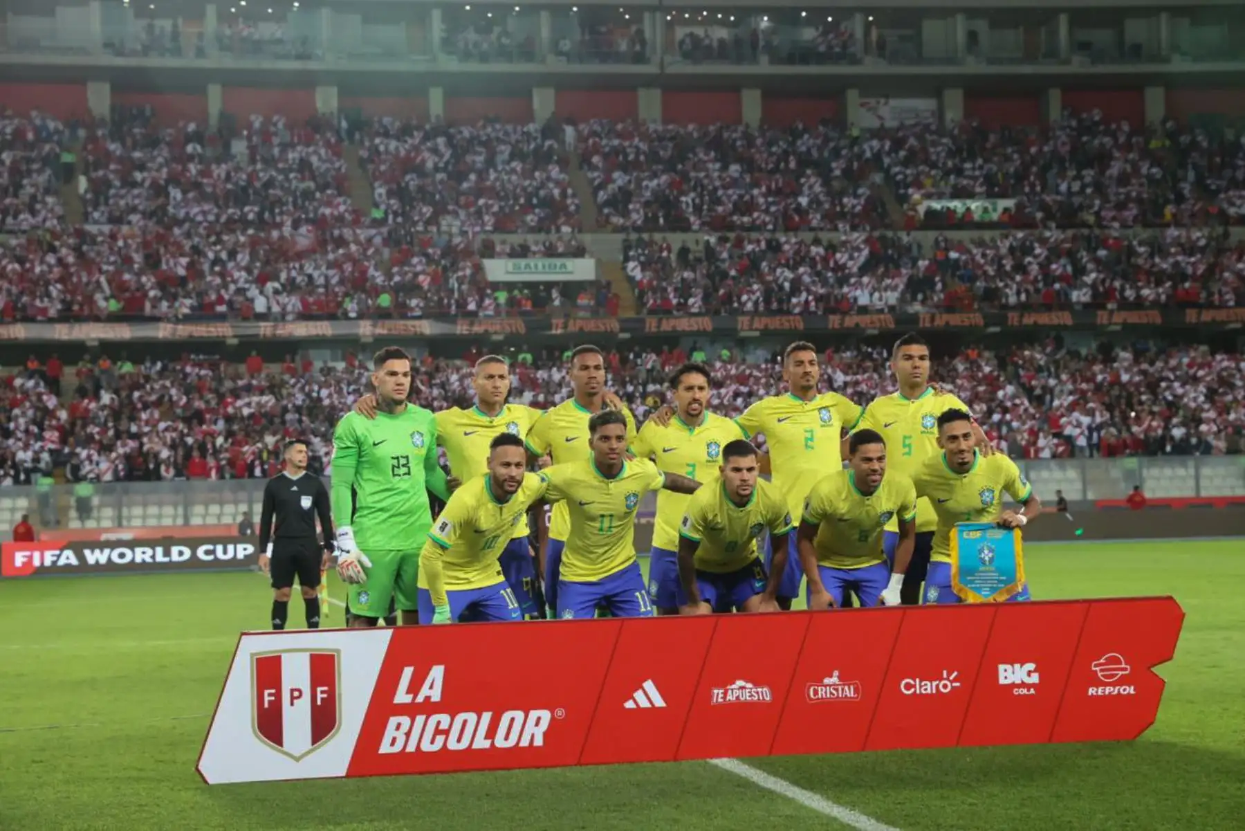 Se inició el partido Perú vs Brasil por la segunda fecha de la clasificatoria sudamericana para el Mundial 2026 en el Etadio Nacional.
Foto: ANDINA/Juan Carlos Guzmán