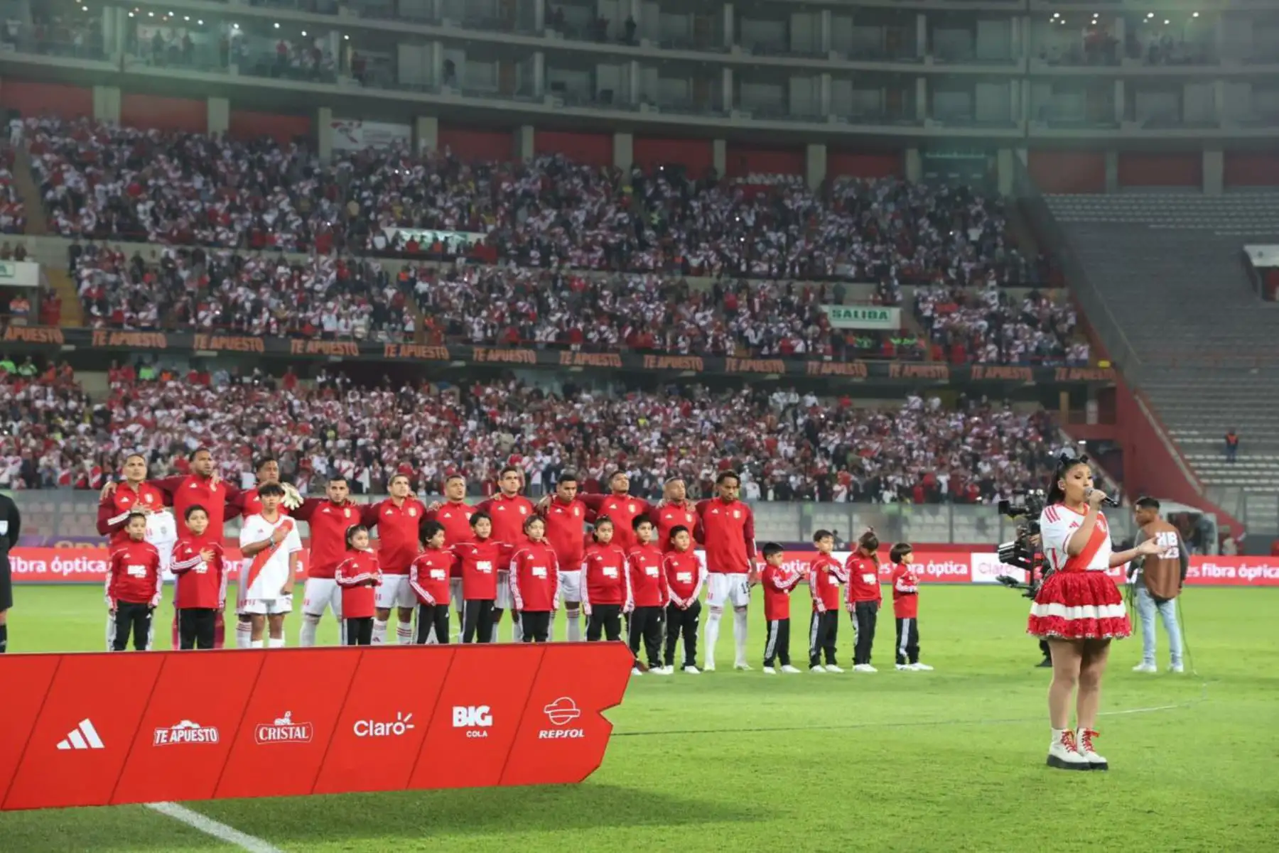 Se inició el partido Perú vs Brasil por la segunda fecha de la clasificatoria sudamericana para el Mundial 2026 en el Etadio Nacional.
Foto: ANDINA/Juan Carlos Guzmán