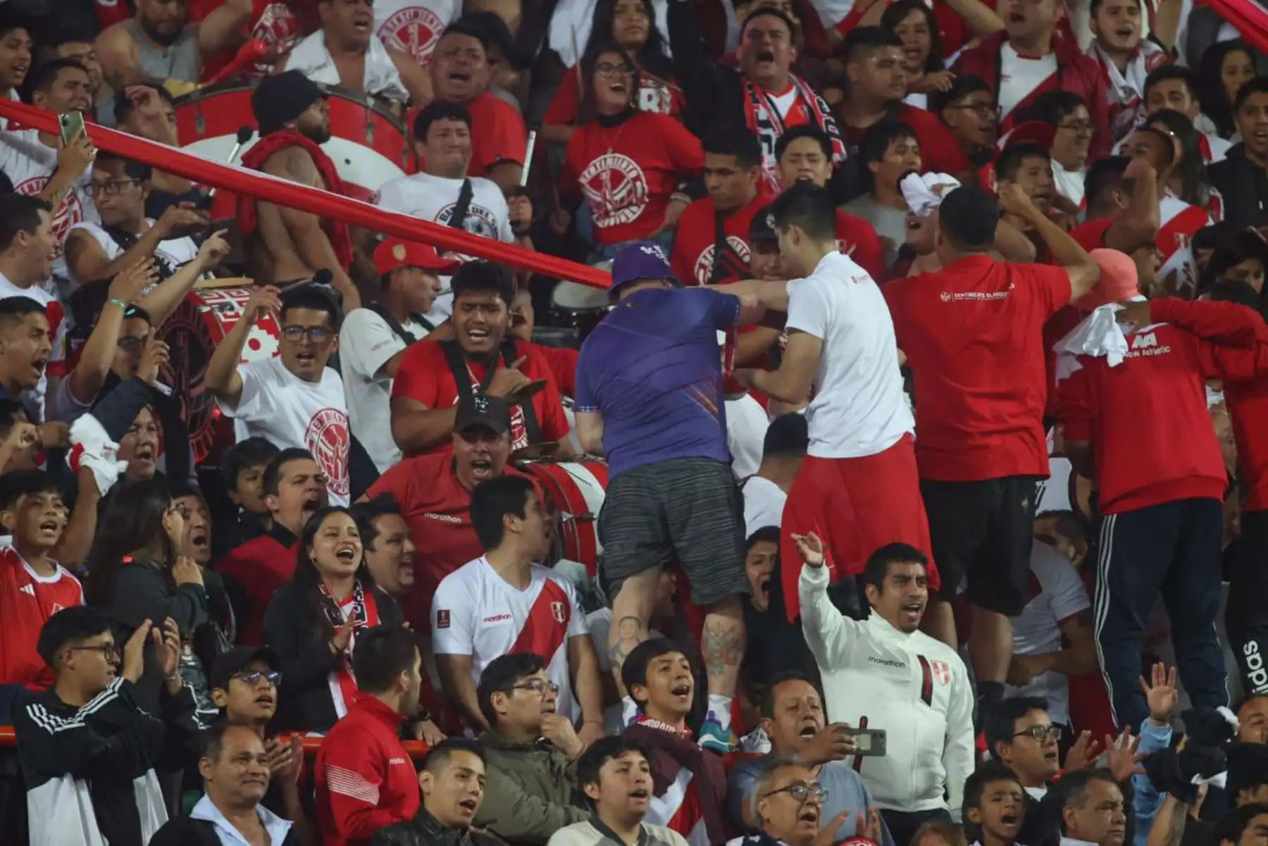 Se inició el partido Perú vs Brasil por la segunda fecha de la clasificatoria sudamericana para el Mundial 2026 en el Etadio Nacional.
Foto: ANDINA/Juan Carlos Guzmán