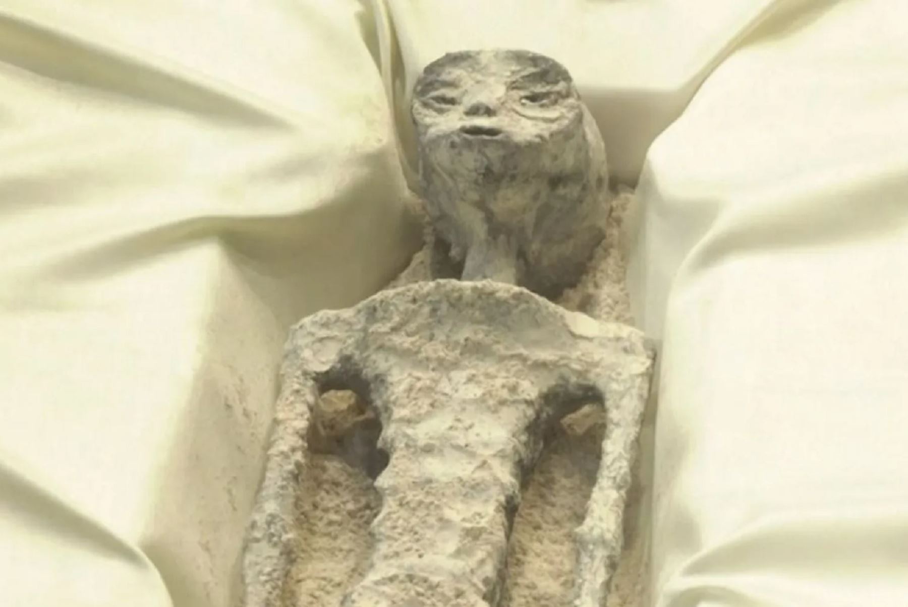 Los "cuerpos extraterrestres" presentados en México repiten la historia de las "momias alienígenas de Nazca"
