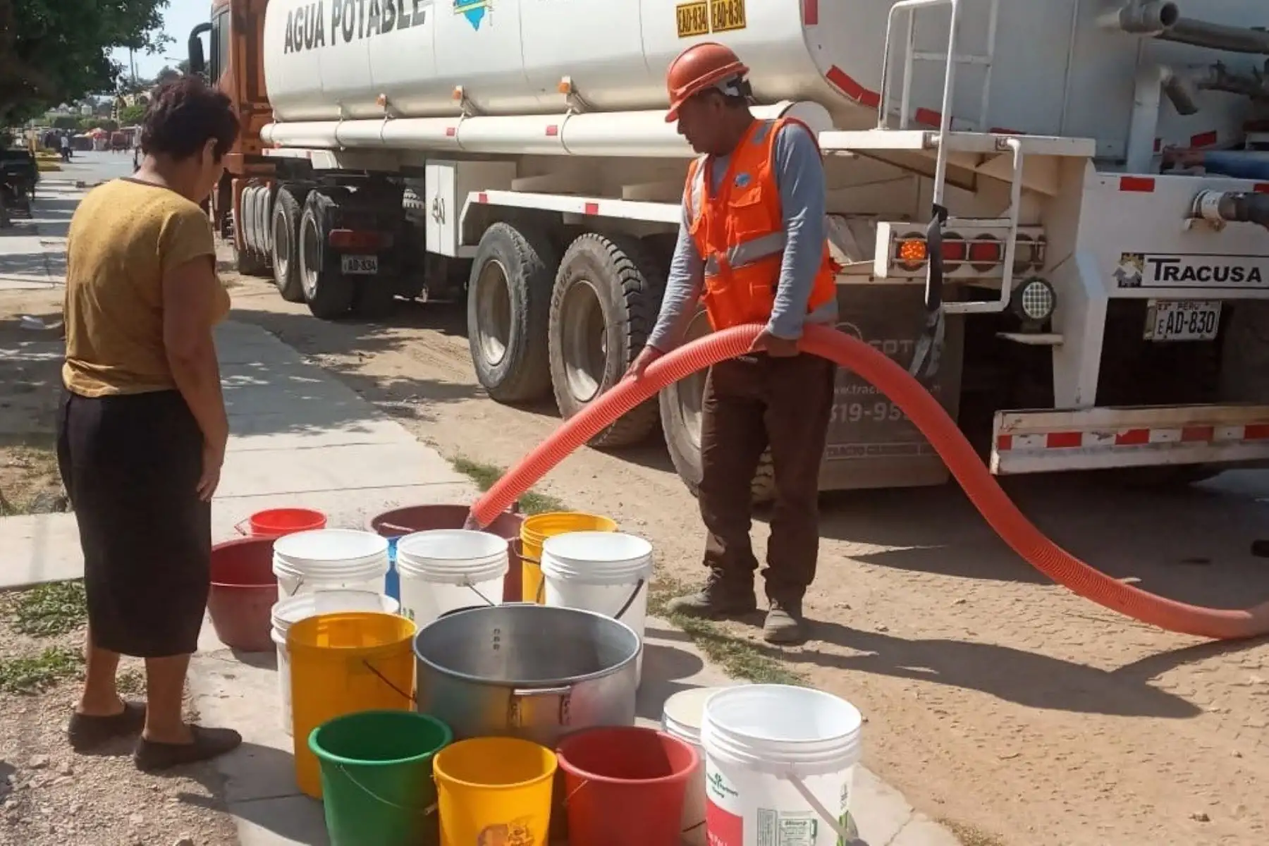 Especialista brinda recomendaciones para almacenar correctamente el agua durante el corte de este servicio. Foto: ANDINA/Difusión