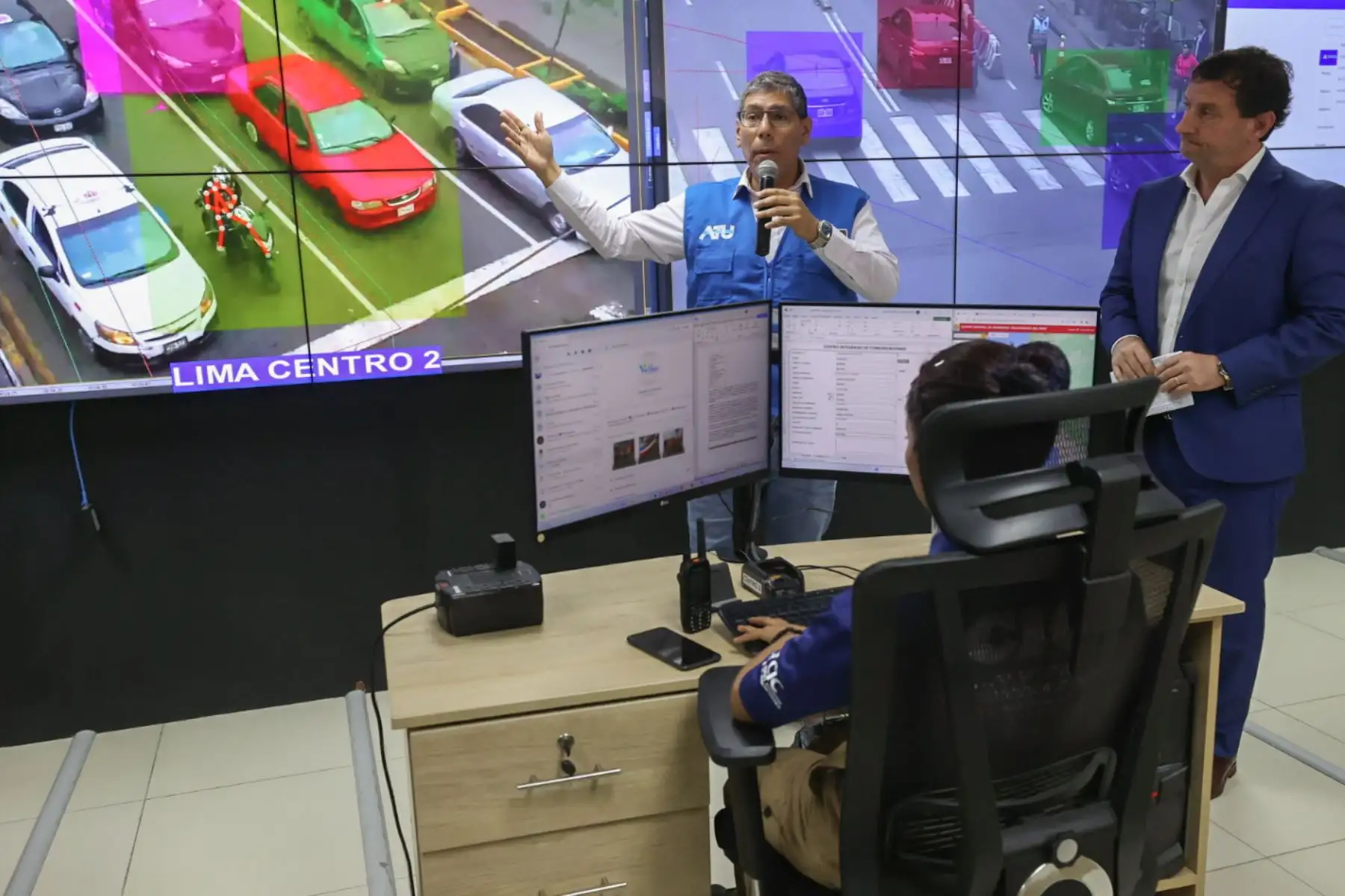 La Autoridad de Transporte Urbano para Lima y Callao (ATU) presentó los resultados de las tres primeras semanas de la estrategia de fiscalización electrónica que tiene en conjunto con la Municipalidad Metropolitana de Lima (MML) lo que ha permitido, el tiempo real, detectar y evidenciar las infracciones a las normas de tránsito y transporte.
Foto: ANDINA/Juan Carlos Guzmán