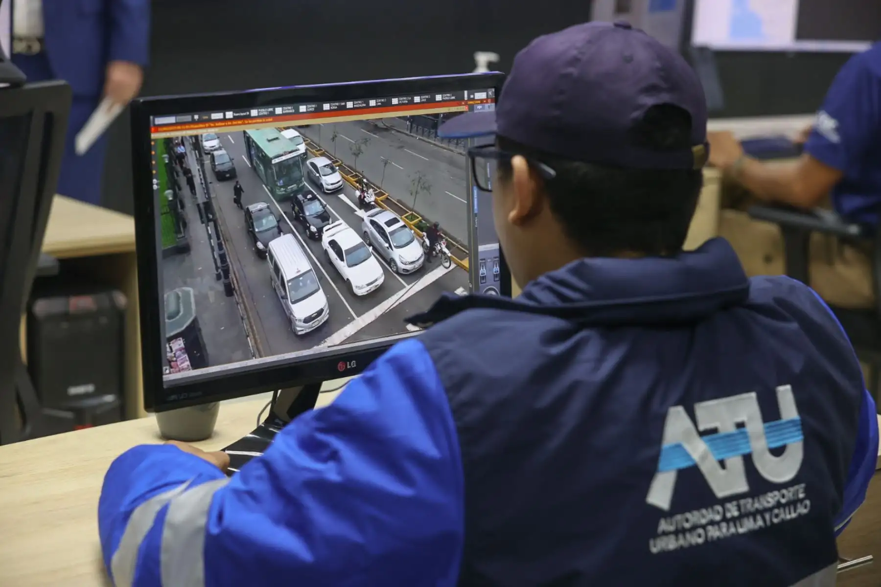 La Autoridad de Transporte Urbano para Lima y Callao (ATU) presentó los resultados de las tres primeras semanas de la estrategia de fiscalización electrónica que tiene en conjunto con la Municipalidad Metropolitana de Lima (MML) lo que ha permitido, el tiempo real, detectar y evidenciar las infracciones a las normas de tránsito y transporte.
Foto: ANDINA/Juan Carlos Guzmán