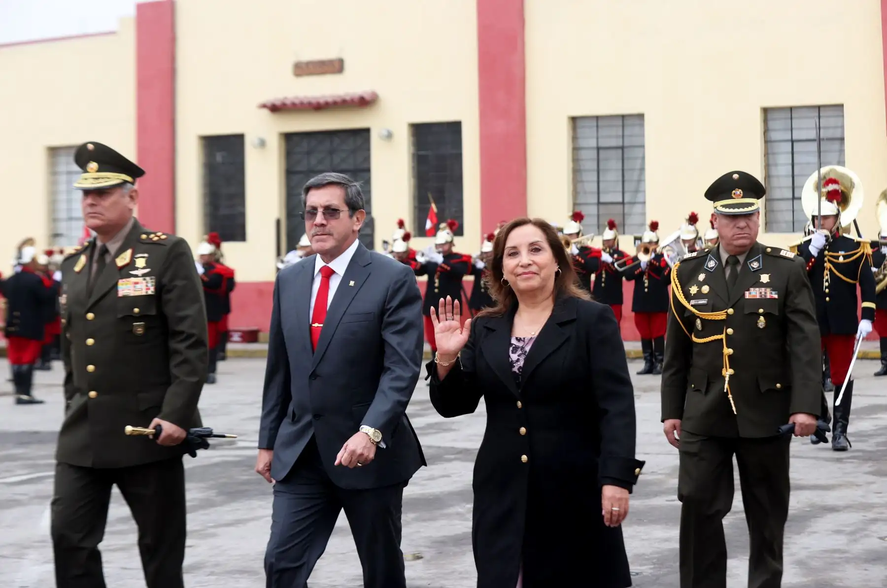 La presidenta Dina Boluarte y el ministro de defensa  Jorge Chávez Creta asiste a ceremonia por aniversario del  regimiento de caballería mariscal Domingo Nieto.
Foto: ANDINA/Defensa