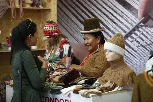 Representantes de Puno oferta sus mejores productos en la feria Perú, Mucho Gusto Tacna. ANDINA/Daniel Bracamonte