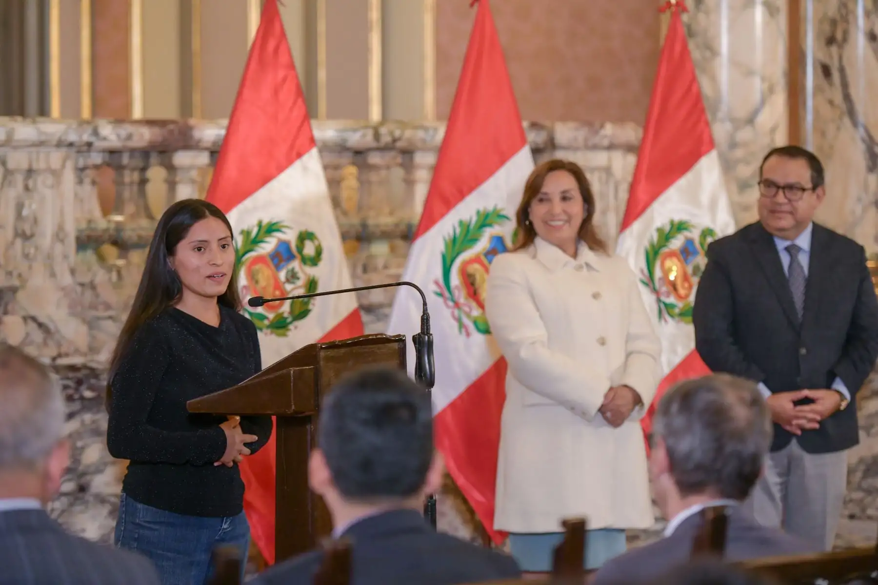 Presidenta de la república, Dina Boluarte, participó en la ceremonia de condecoración Medalla al Mérito Ciudadano. Foto: ANDINA/Prensa Presidencia