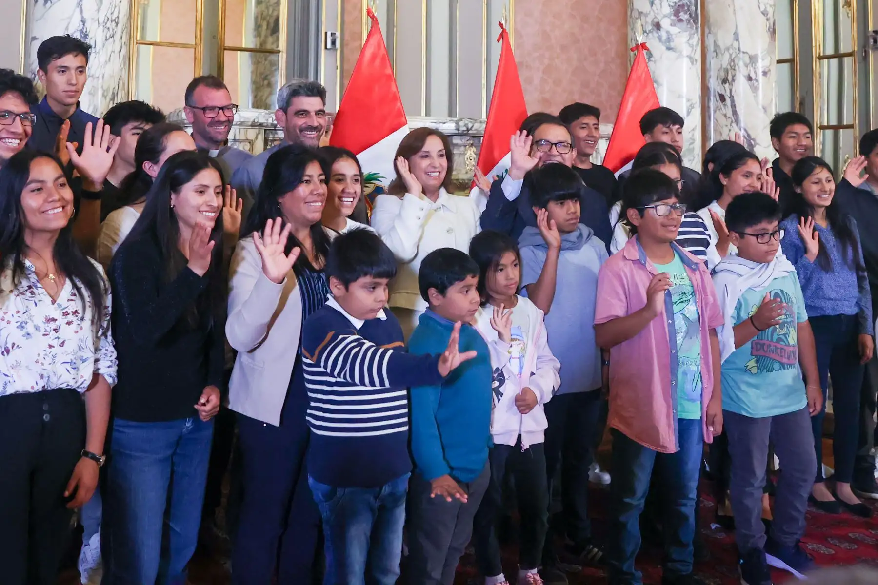 Presidenta de la república, Dina Boluarte, participó en la ceremonia de condecoración Medalla al Mérito Ciudadano. Foto: ANDINA/Prensa Presidencia