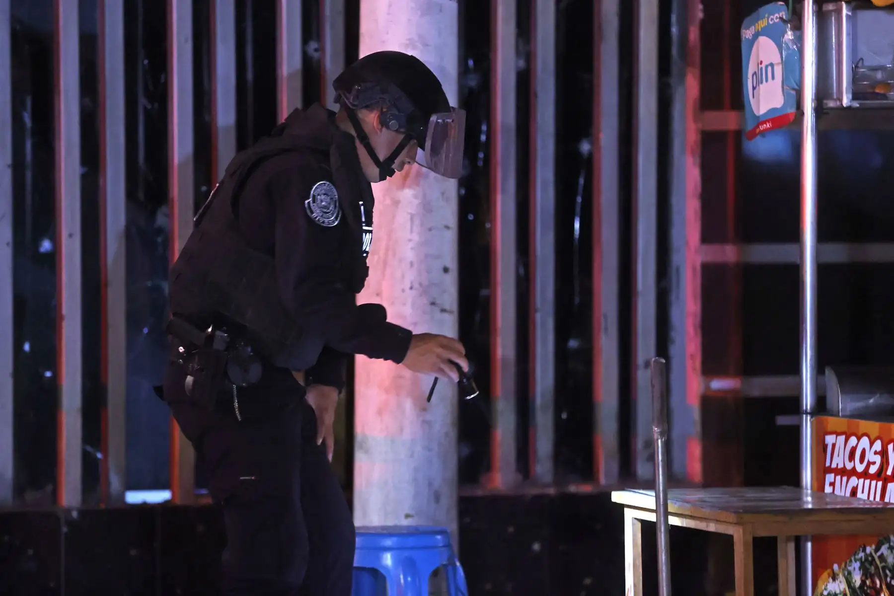 Más de 10 personas heridas se reportan en el distrito de San Juan de Lurigancho tras la explosión de un artefacto aún no identificado, que de acuerdo con los primeros reportes se trataría de productos pirotécnicos o una granada. Foto: ANDINA/Vidal Tarqui