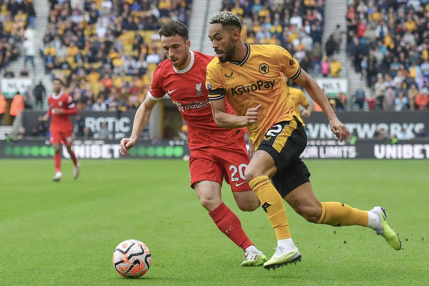 Matheus Cunha de Wolverhampton Wanderers en acción durante el partido de la Premier League inglesa entre Wolverhampton Wanderers y Liverpool FC en Wolverhampton, Gran Bretaña, 16 de septiembre de 2023. (Reino Unido)
Foto: EFE