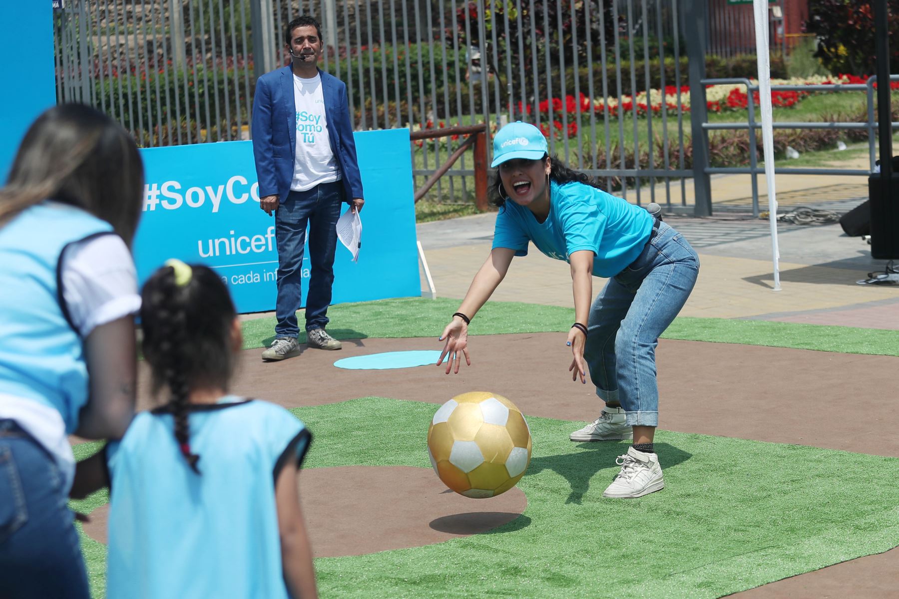 Unicef promociona campaña "Soy como tú" en una  jornada de juego que promueve la integración entre población peruana y migrante.
Foto: ANDINA/Ricardo Cuba
