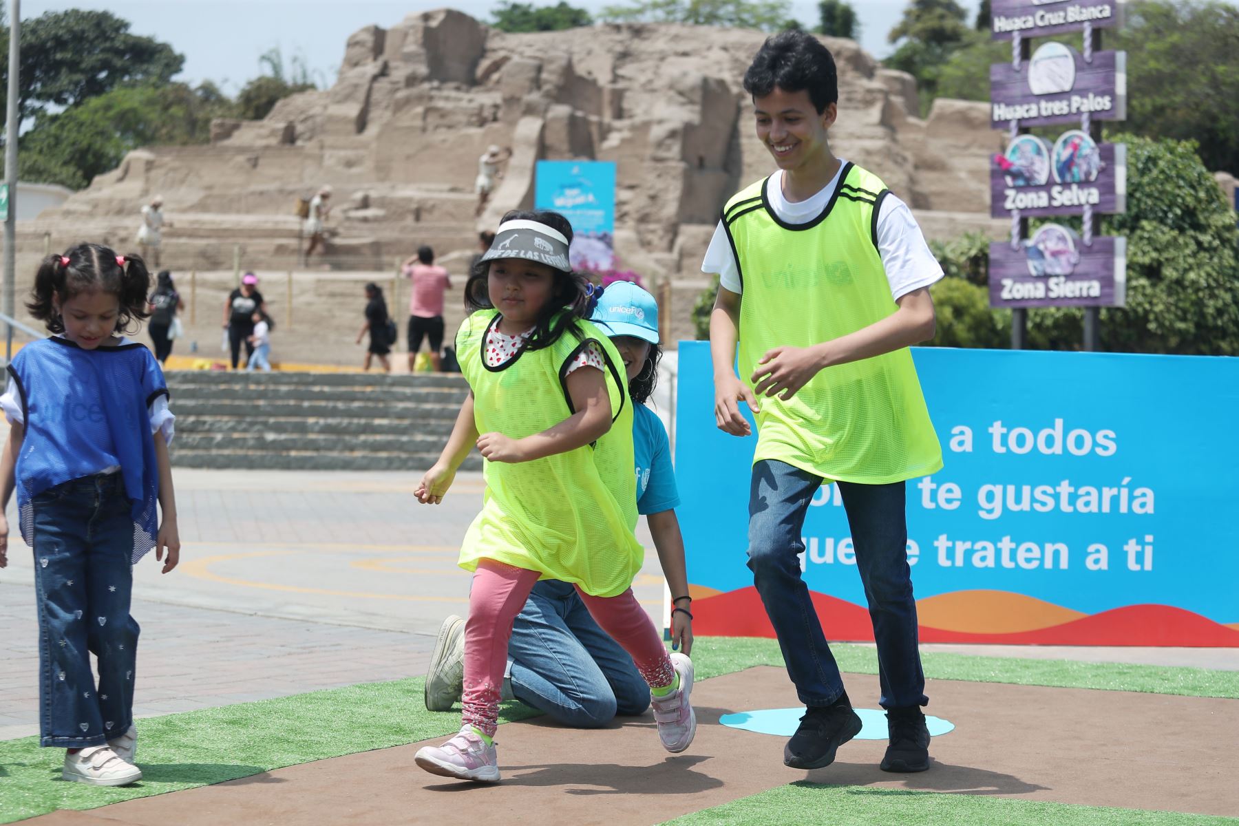 Unicef promociona campaña "Soy como tú" en una  jornada de juego que promueve la integración entre población peruana y migrante.
Foto: ANDINA/Ricardo Cuba