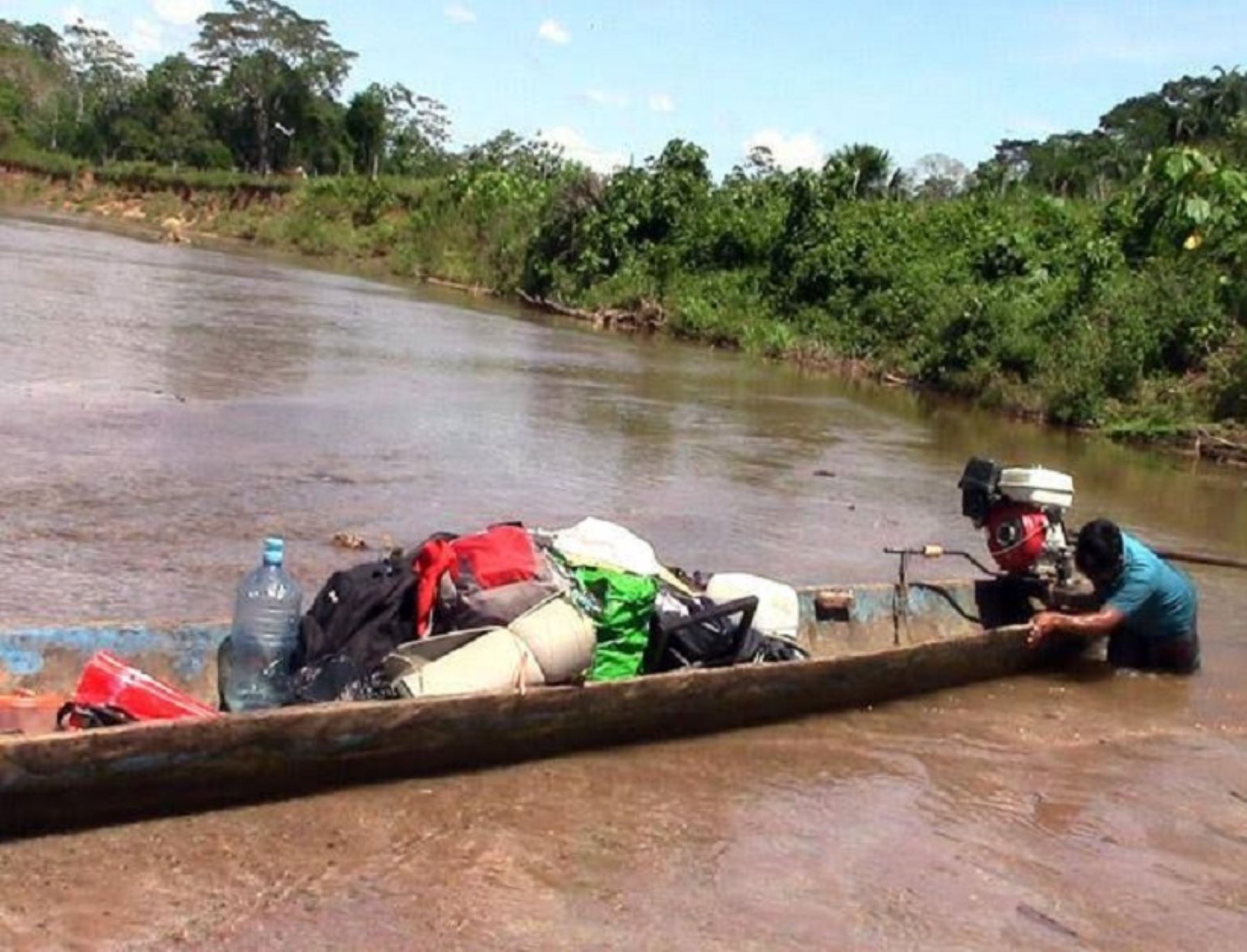 El bajo nivel de ríos amazónicos de Loreto, como el Napo, Nanay y Amazonas, causa problemas a las embarcaciones fluviales. ANDINA/Difusión