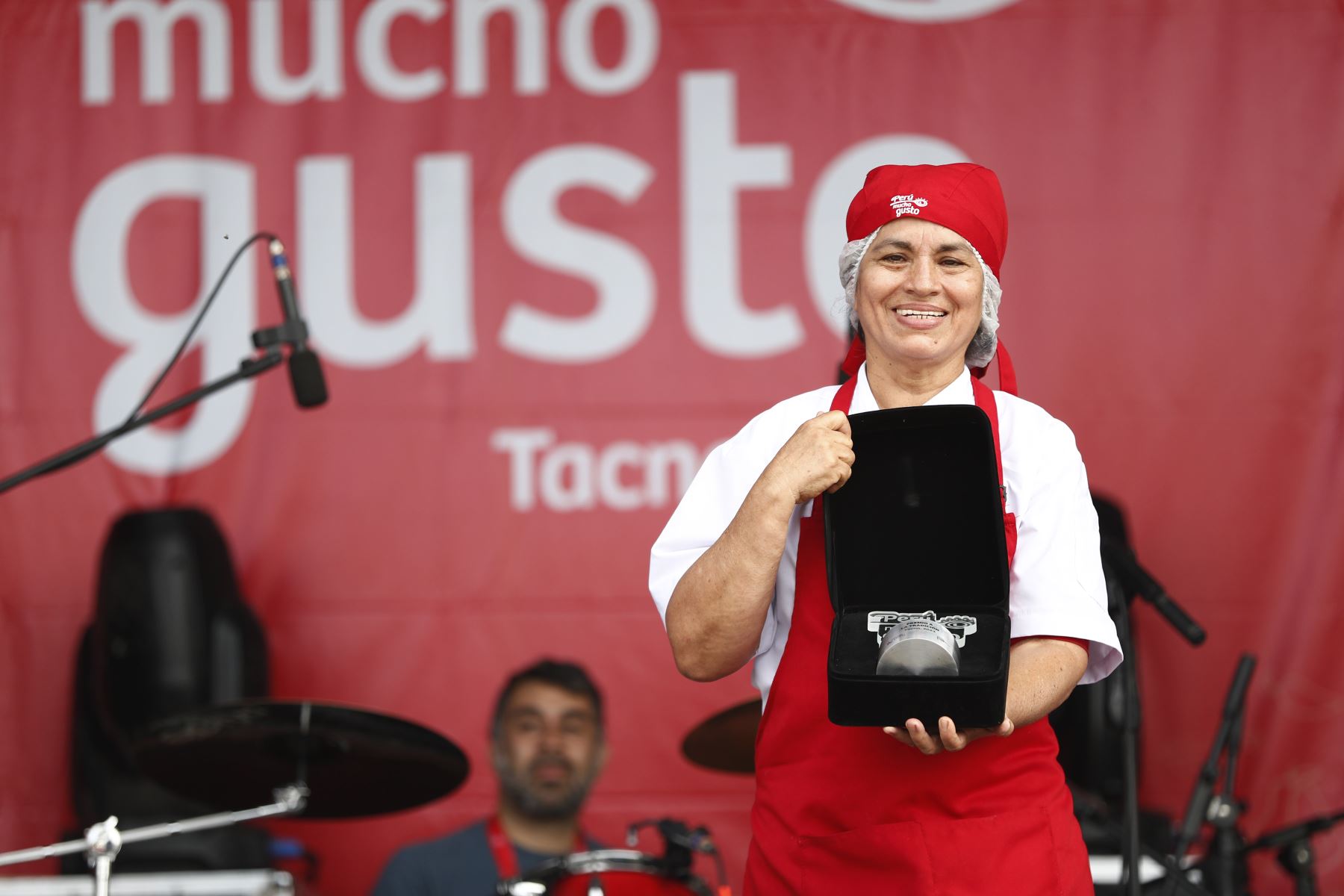 Premiación a la Tradición en el día de cierre de la feria gastronómica Perú Mucho Gusto Tacna 2023.
Foto: ANDINA/Daniel Bracamonte