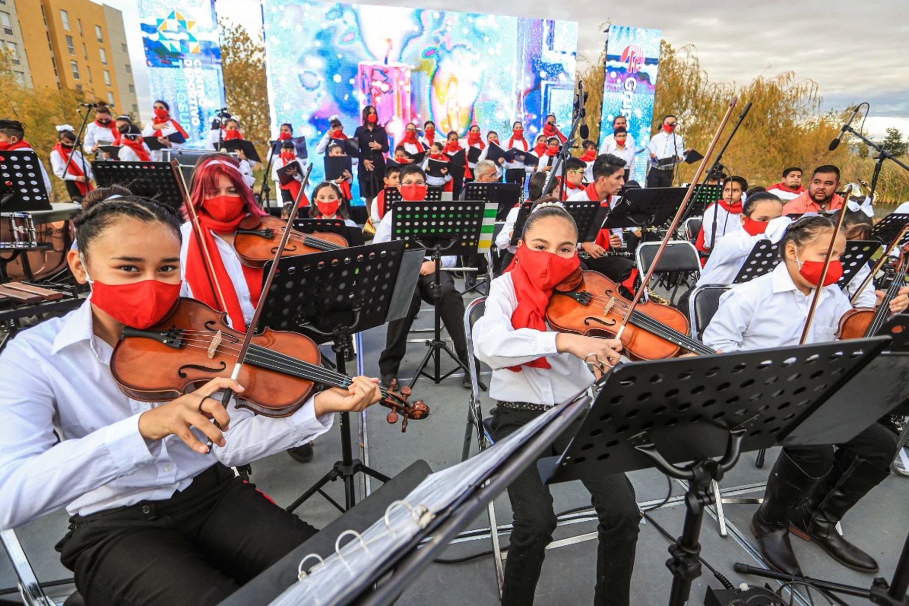 Sinfonía por el Perú trabaja desde hace 12 años en el Perú impulsando la transformación social de niños, adolescentes y jóvenes, a través de la formación musical colectiva. Foto: ANDINA/Difusión