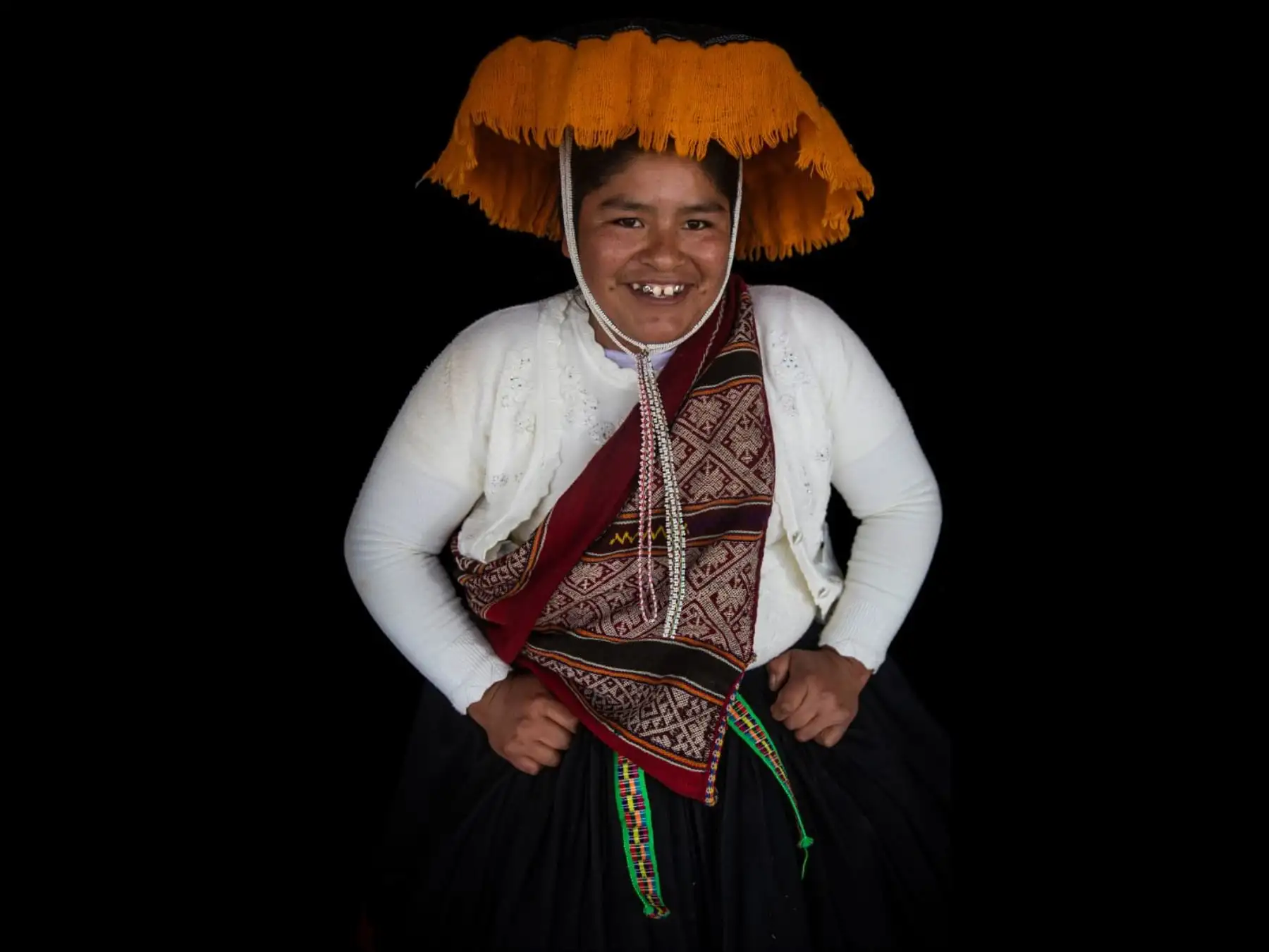 Rosario Huisa Huisa, luce una montera y  una manta llamada Lliclla. Foto: ANDINA/Carlos Lezama Villantoy