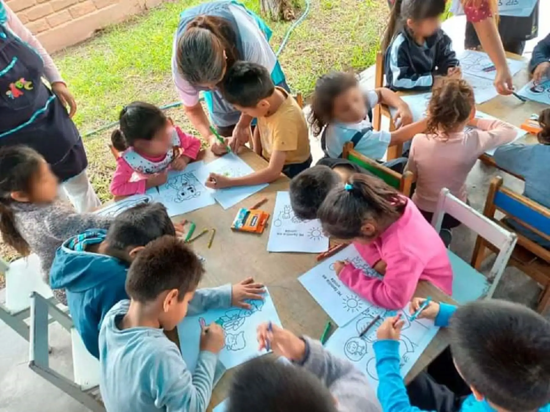 El ministerio de la Mujer y Poblaciones Vulnerables, a través del Programa Integral Nacional para el Bienestar Familiar (Inabif) convoca a personas voluntarias, dispuestas a compartir su conocimiento y pasión, para realizar talleres de dibujo y pintura con niños, niñas y adolescentes de los Centros de Acogida Residencial (CAR).