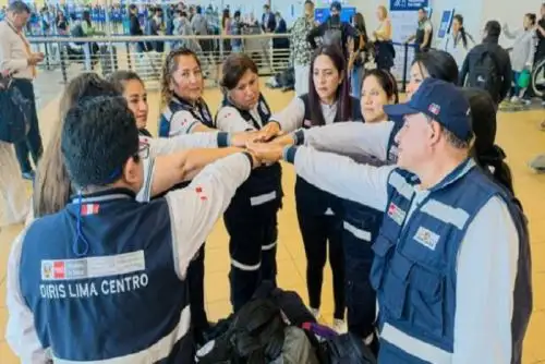 El Minsa recuerda que ante cualquier síntoma como fiebre, dolor de articulaciones, muscular, cabeza, detrás de los ojos, sarpullido, náuseas o vómito, la persona no debe automedicarse, pero sí ingerir líquidos, reposar y acudir al establecimiento de salud.